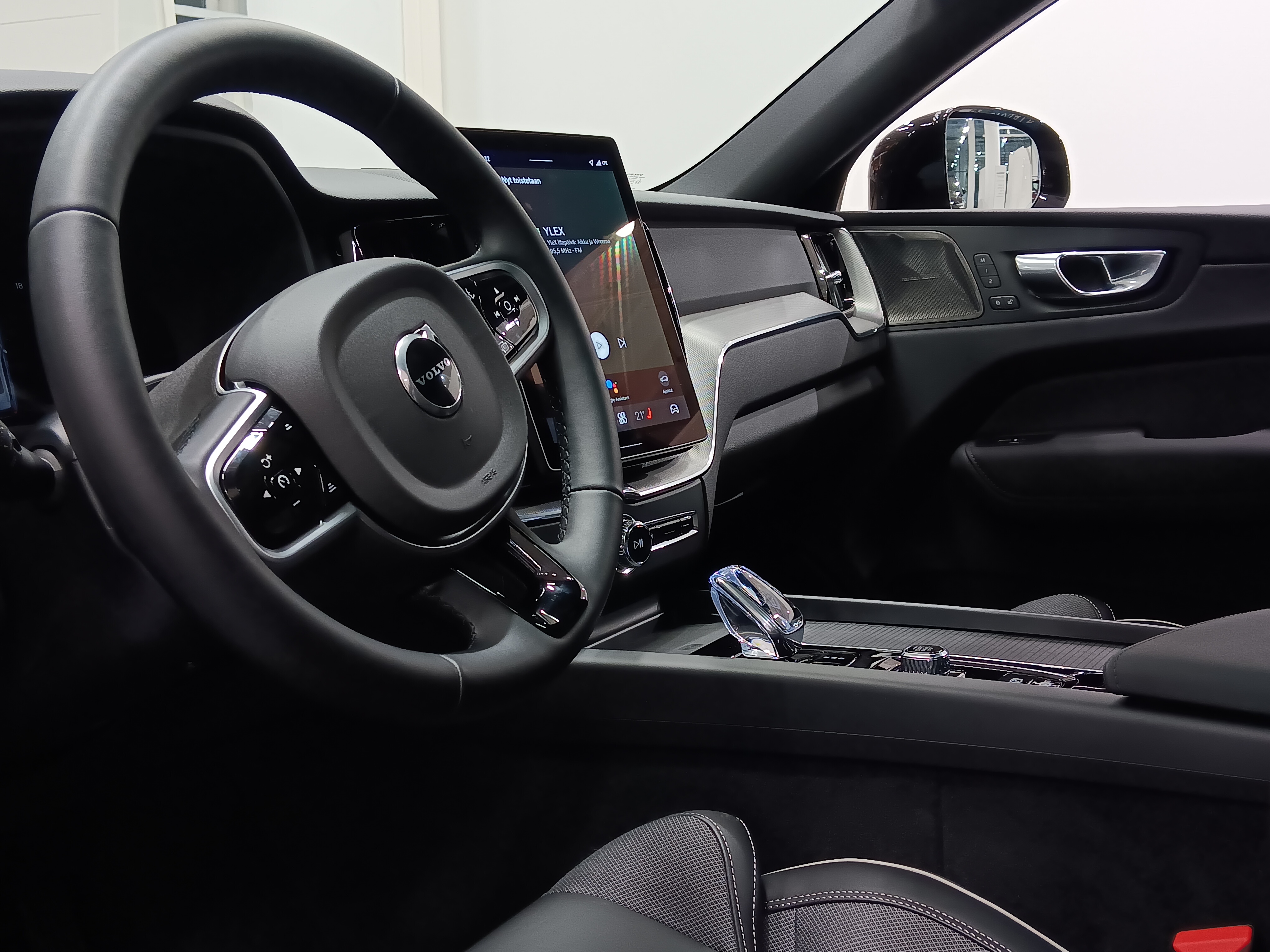 Volvo XC60 T6 AWD LONG RANGE PLUS BLACK EDITION