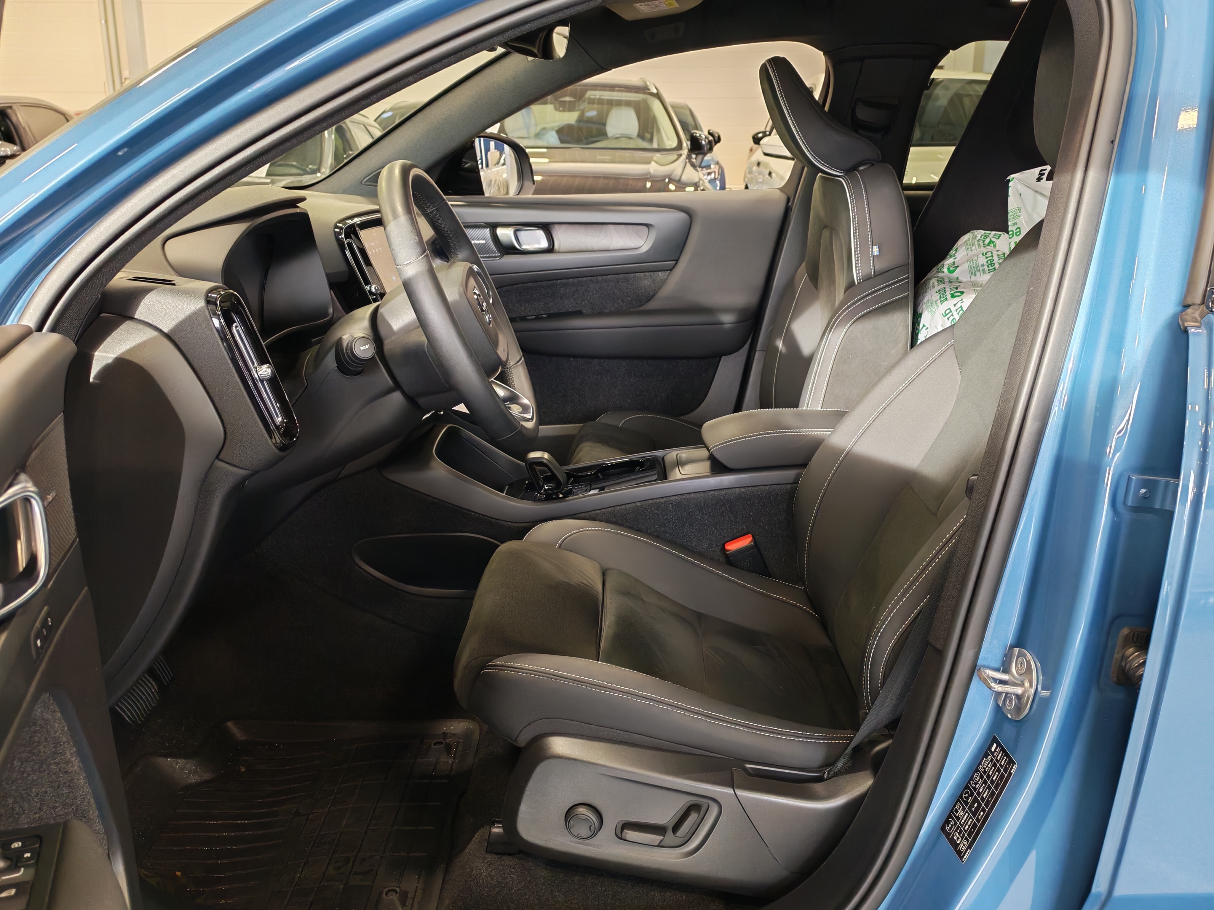 Volvo C40 RECHARGE TWIN ULTIMATE TAKUU 24KK/40TKM.