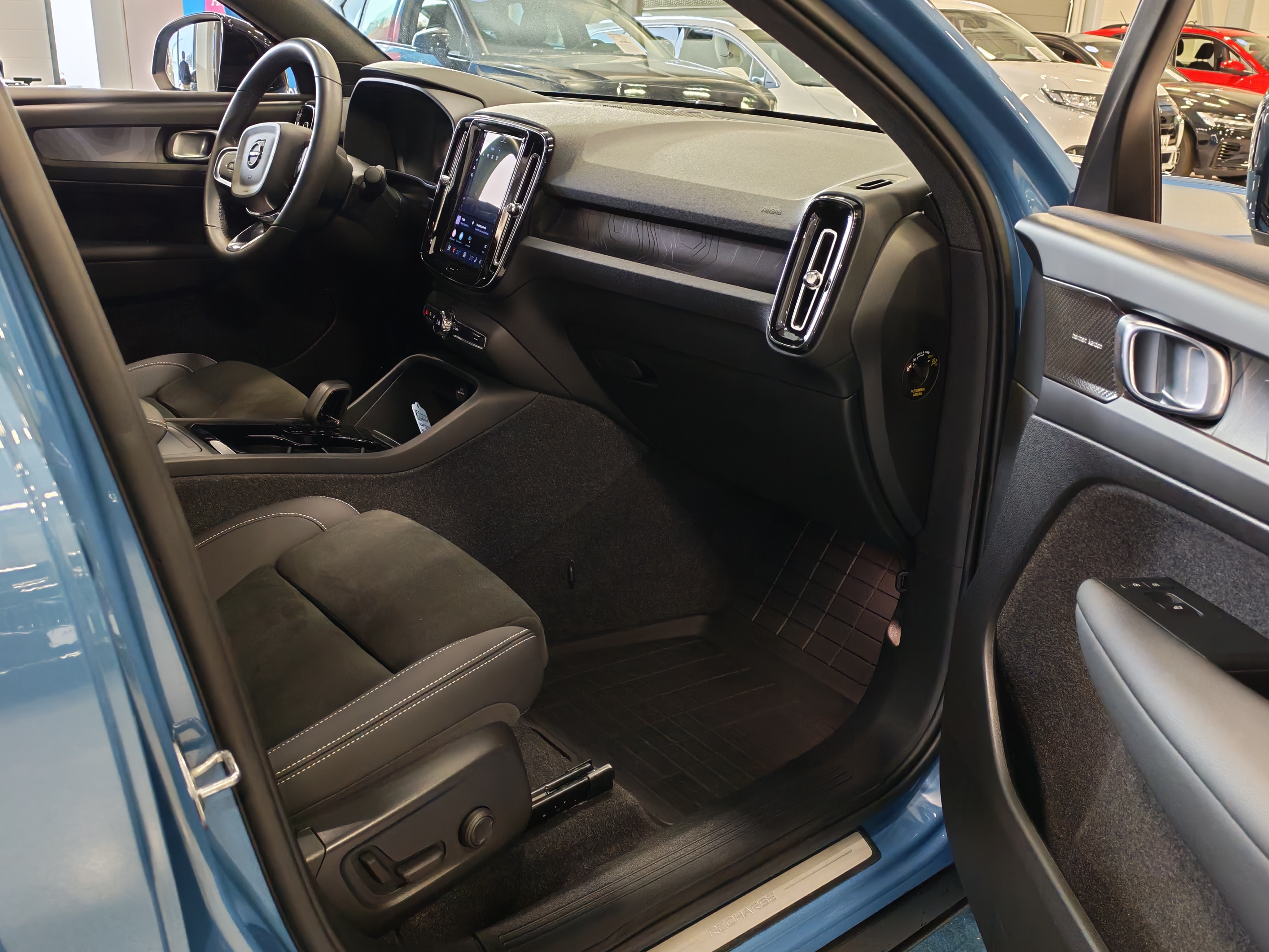 Volvo C40 RECHARGE TWIN ULTIMATE TAKUU 24KK/40TKM.