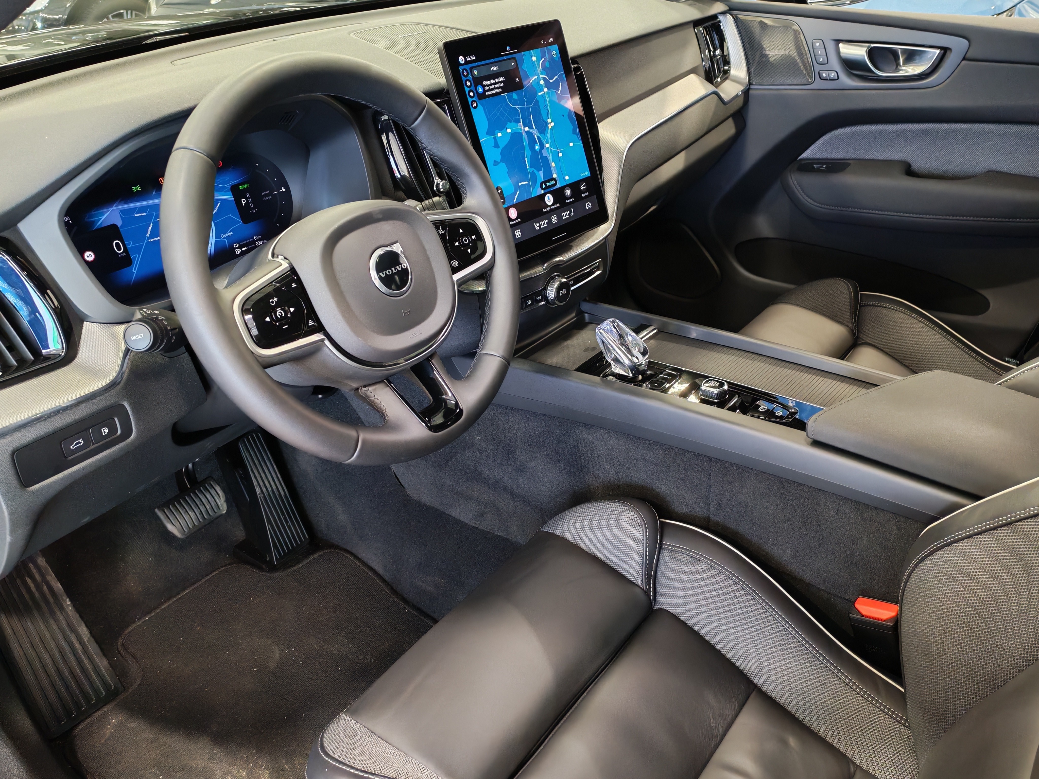 Volvo XC60 T6 AWD LONG RANGE PLUS BLACK EDITION