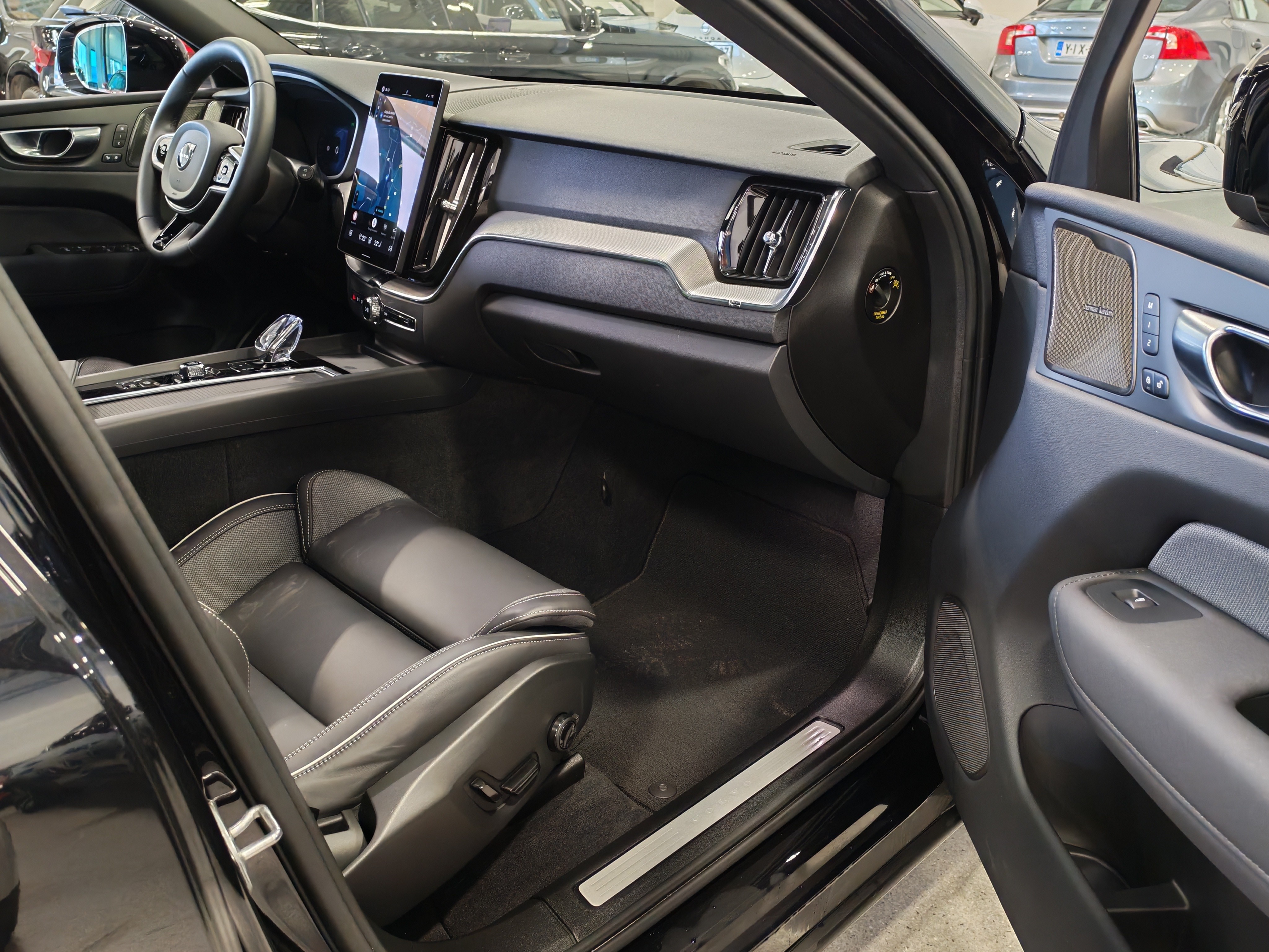 Volvo XC60 T6 AWD LONG RANGE PLUS BLACK EDITION