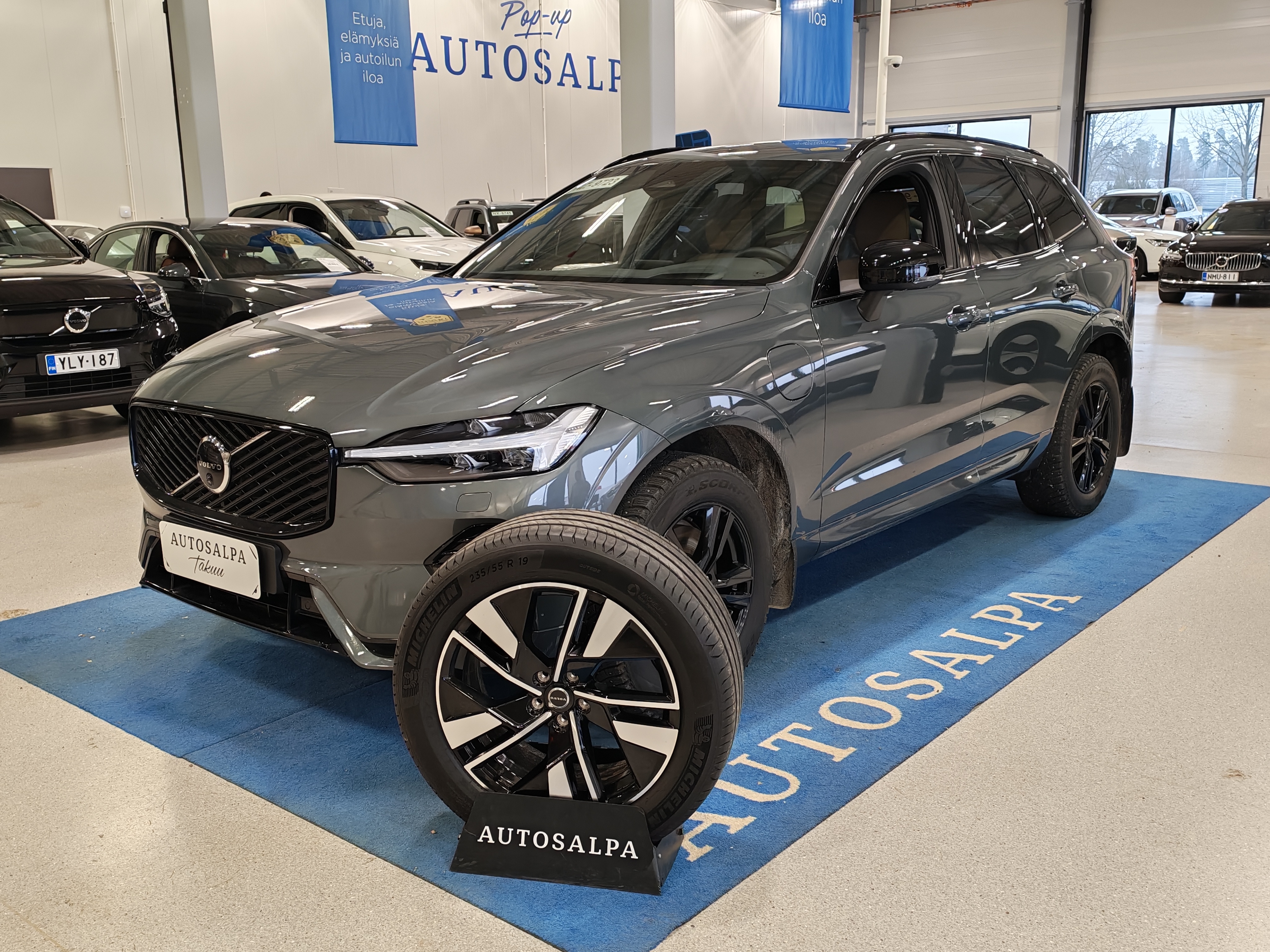 Volvo XC60 T6 AWD LONG RANGE PLUS DARK TAKUU 24KK/40TKM.