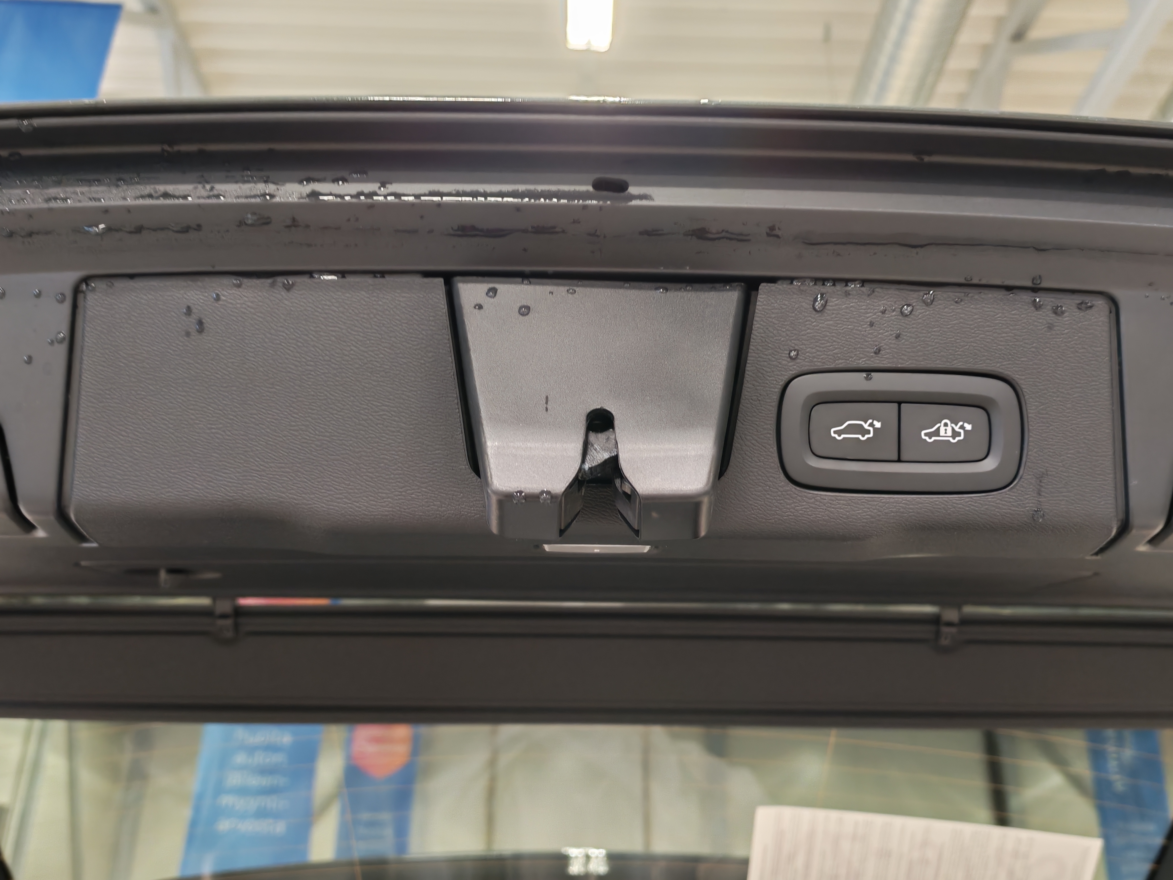 Volvo XC60 T6 AWD LONG RANGE PLUS DARK TAKUU 24KK/40TKM.