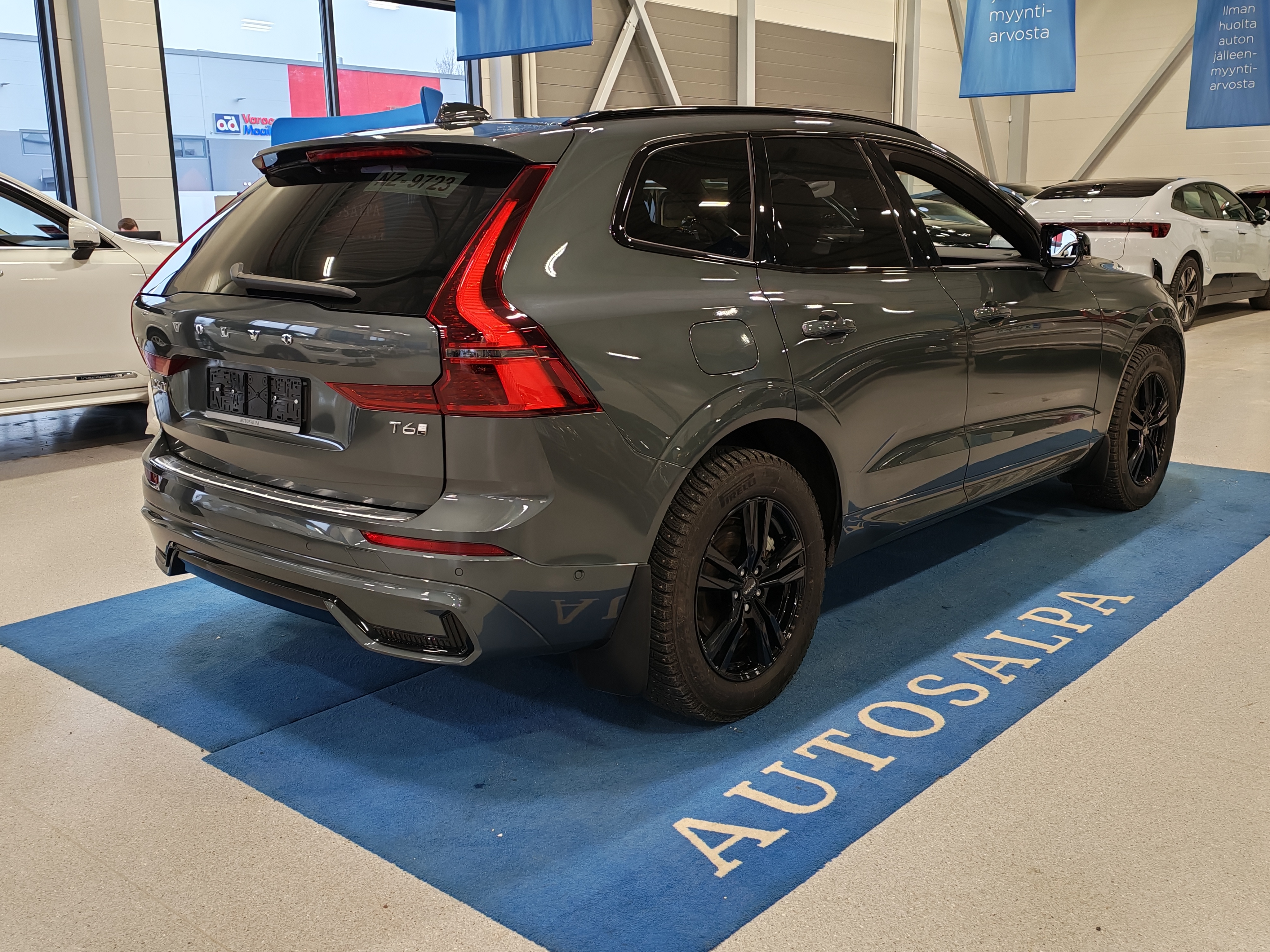 Volvo XC60 T6 AWD LONG RANGE PLUS DARK TAKUU 24KK/40TKM.