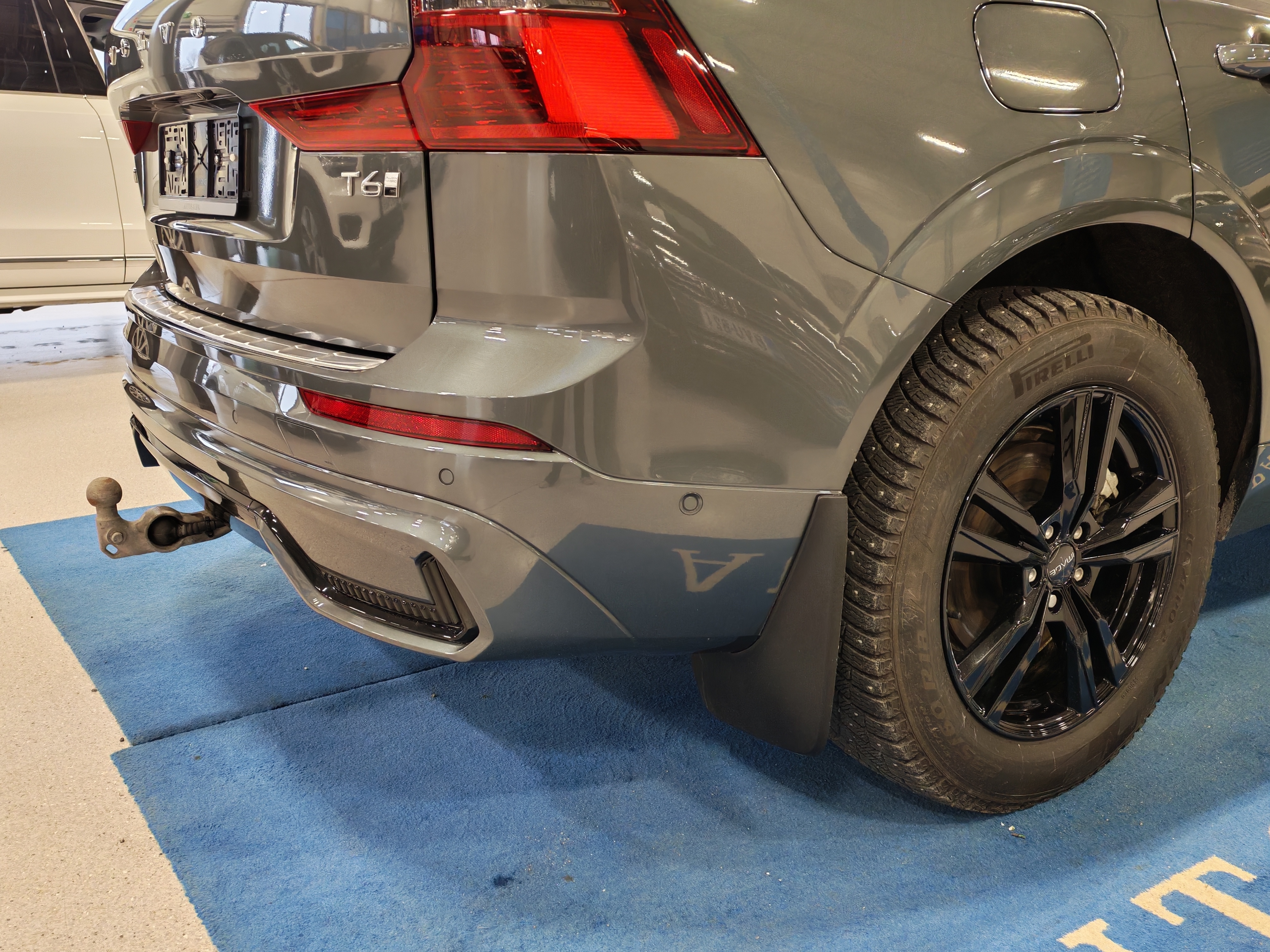 Volvo XC60 T6 AWD LONG RANGE PLUS DARK TAKUU 24KK/40TKM.