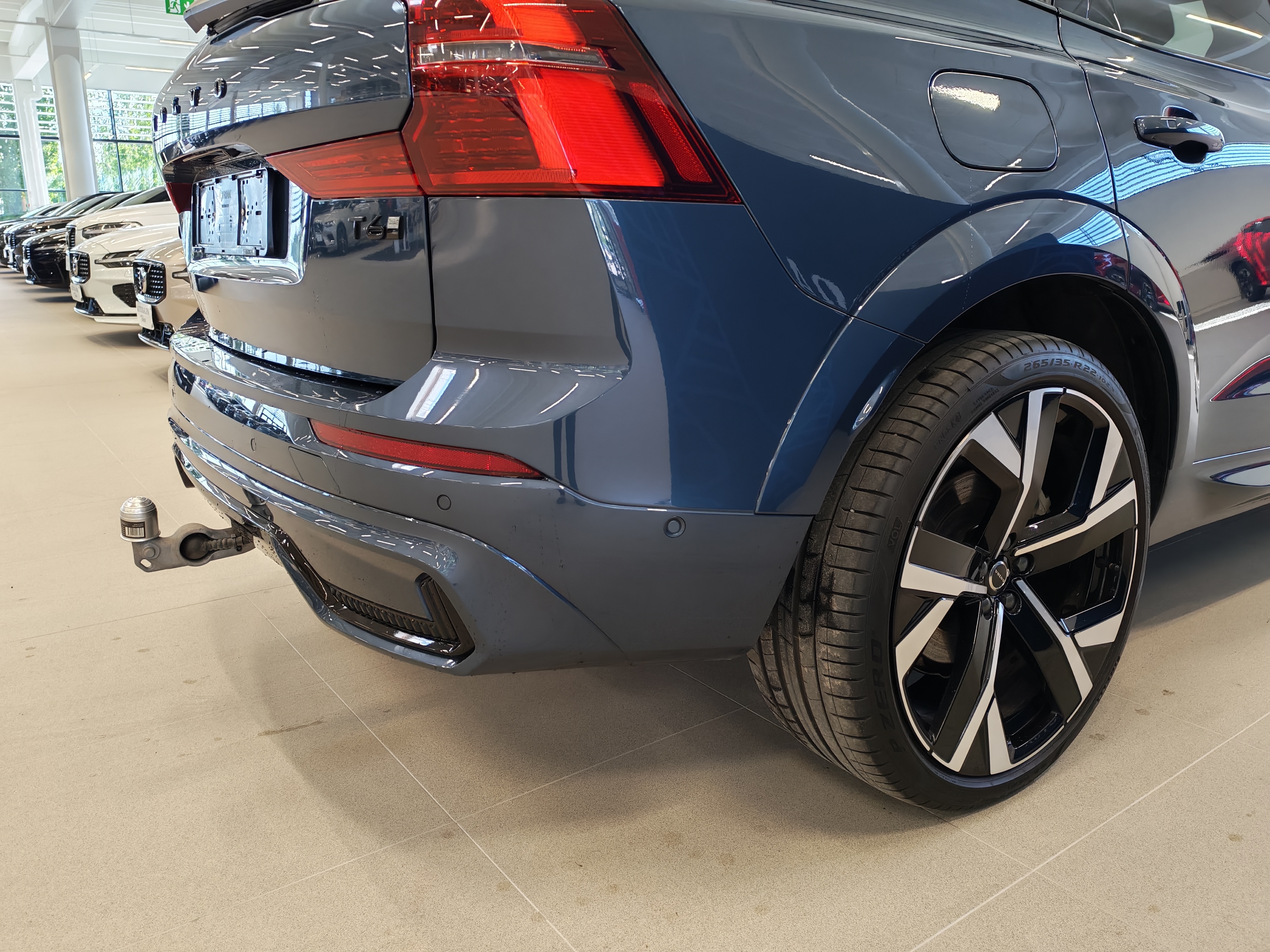 Volvo XC60 T6 AWD LONG RANGE PLUS BLACK EDITION.
