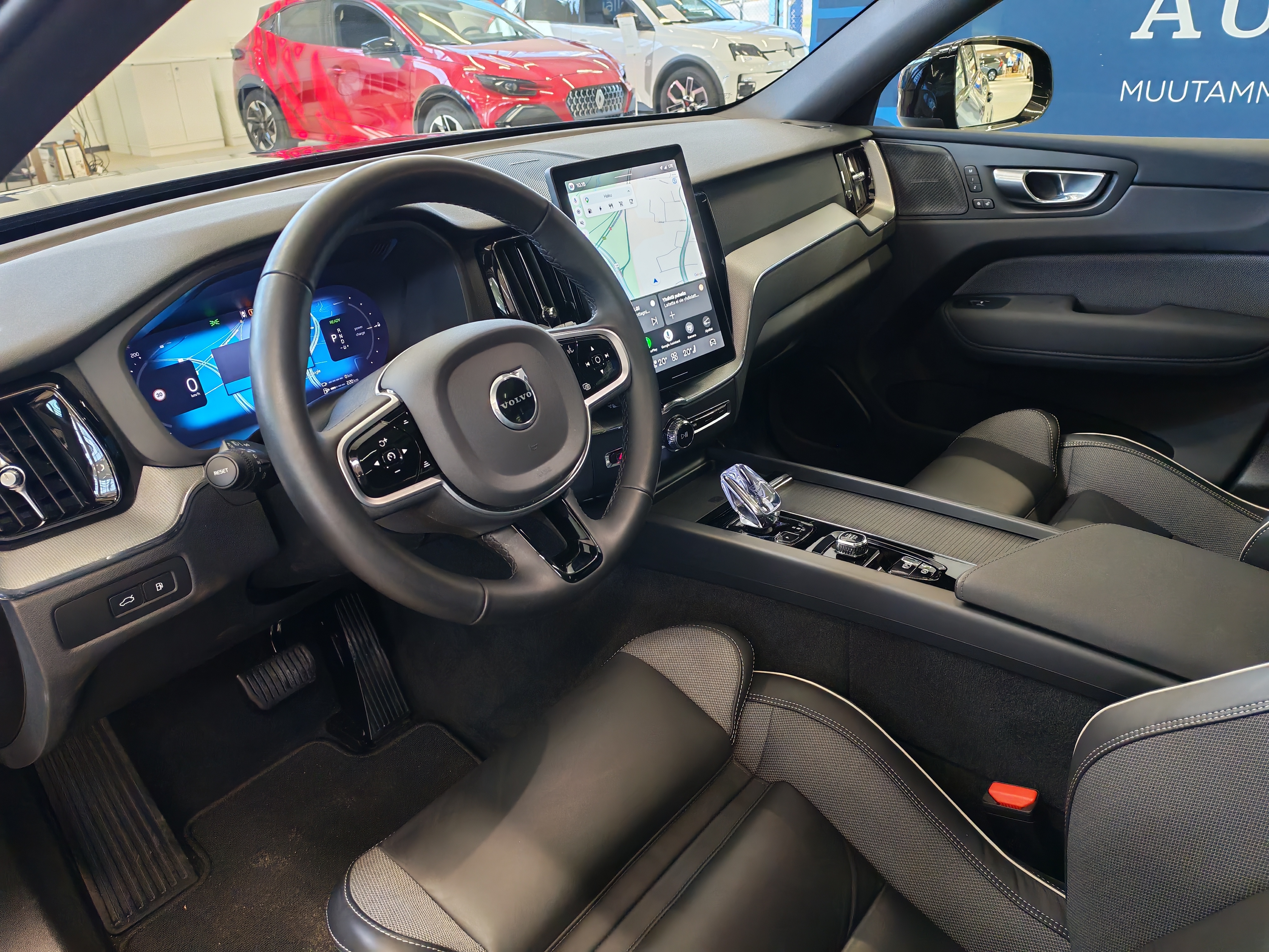 Volvo XC60 T6 AWD LONG RANGE PLUS BLACK EDITION.