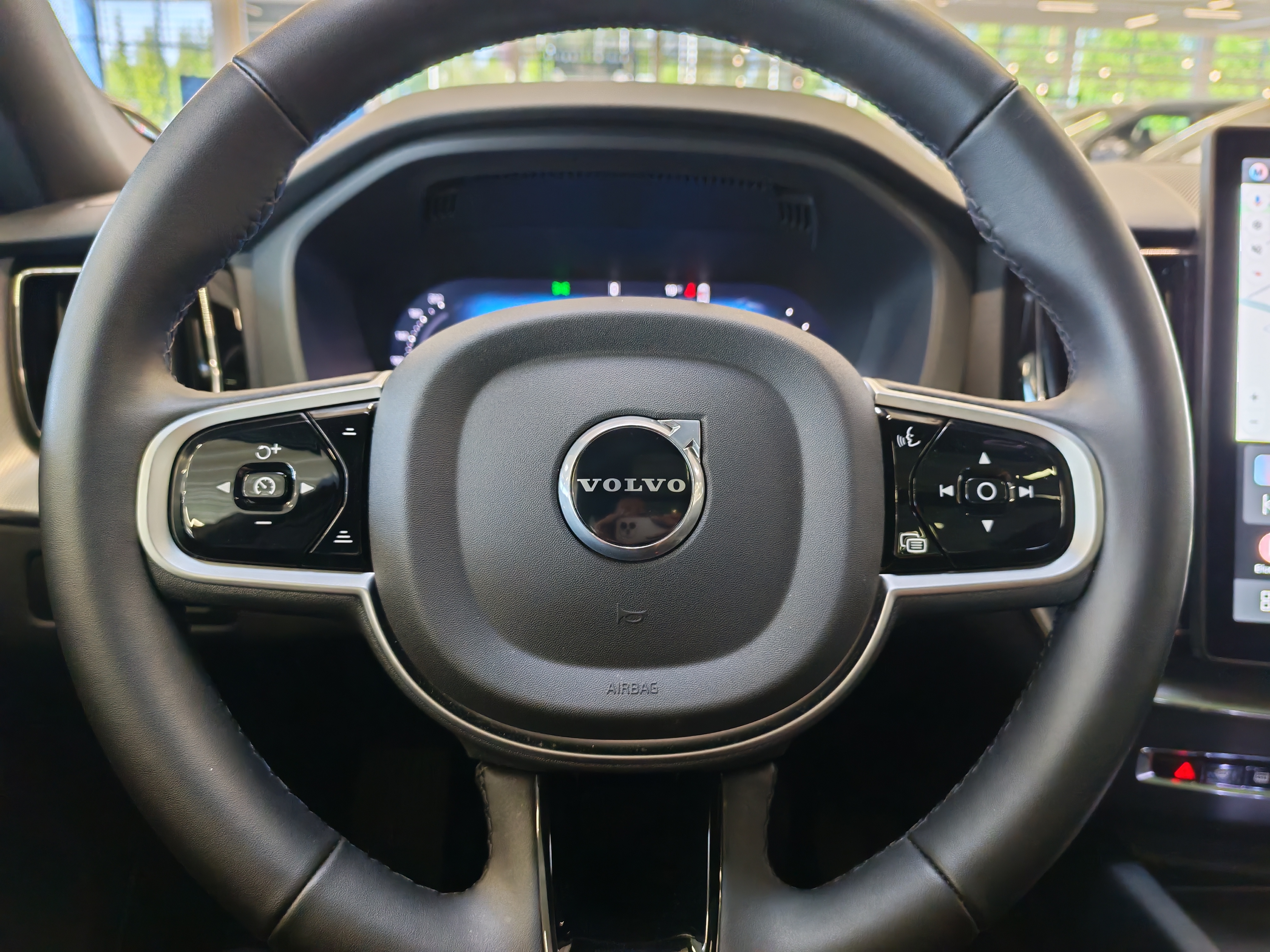 Volvo XC60 T6 AWD LONG RANGE PLUS BLACK EDITION.