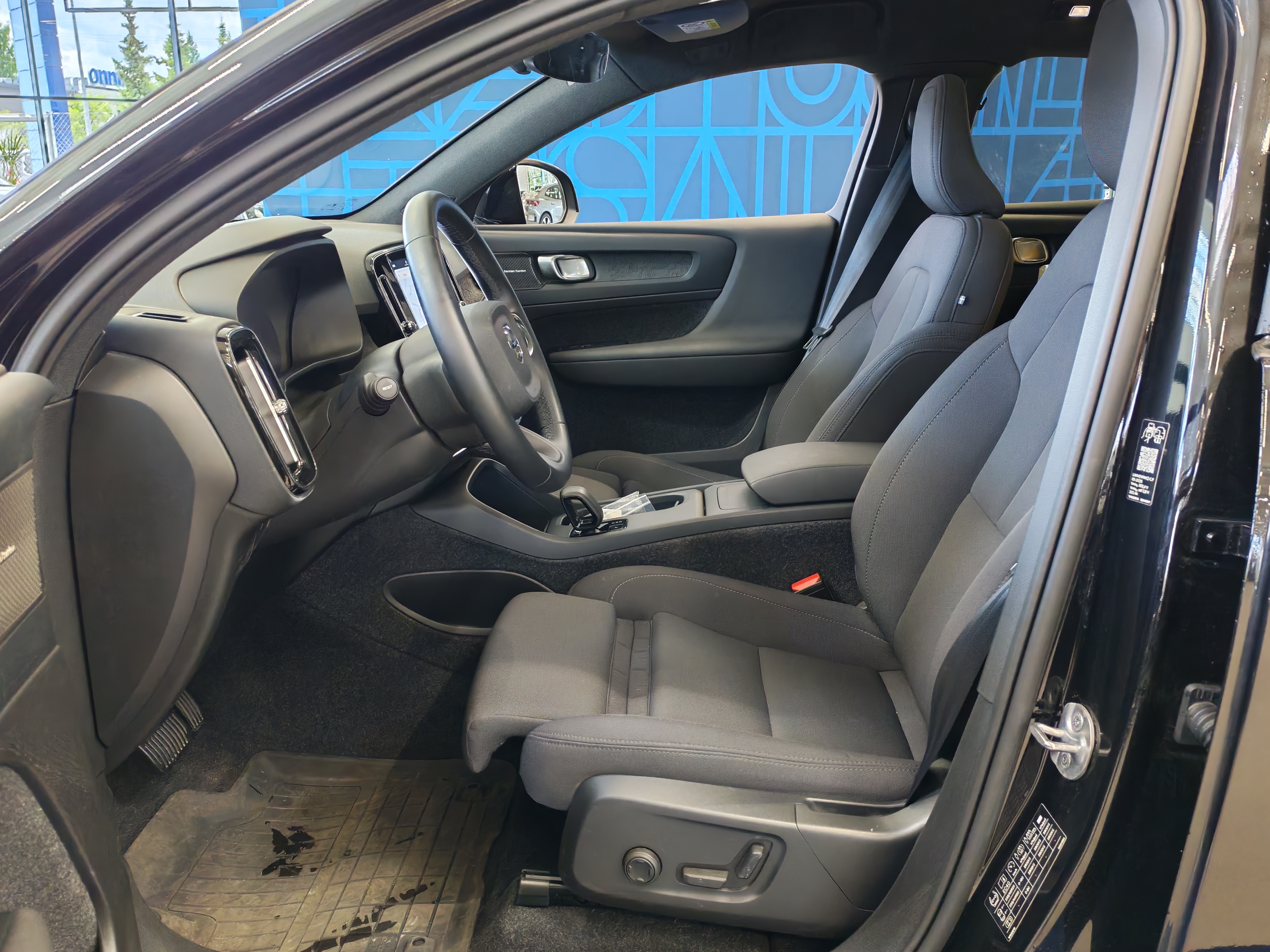 Volvo EC40 TWIN PERFORMANCE ULTRA BLACK EDITION