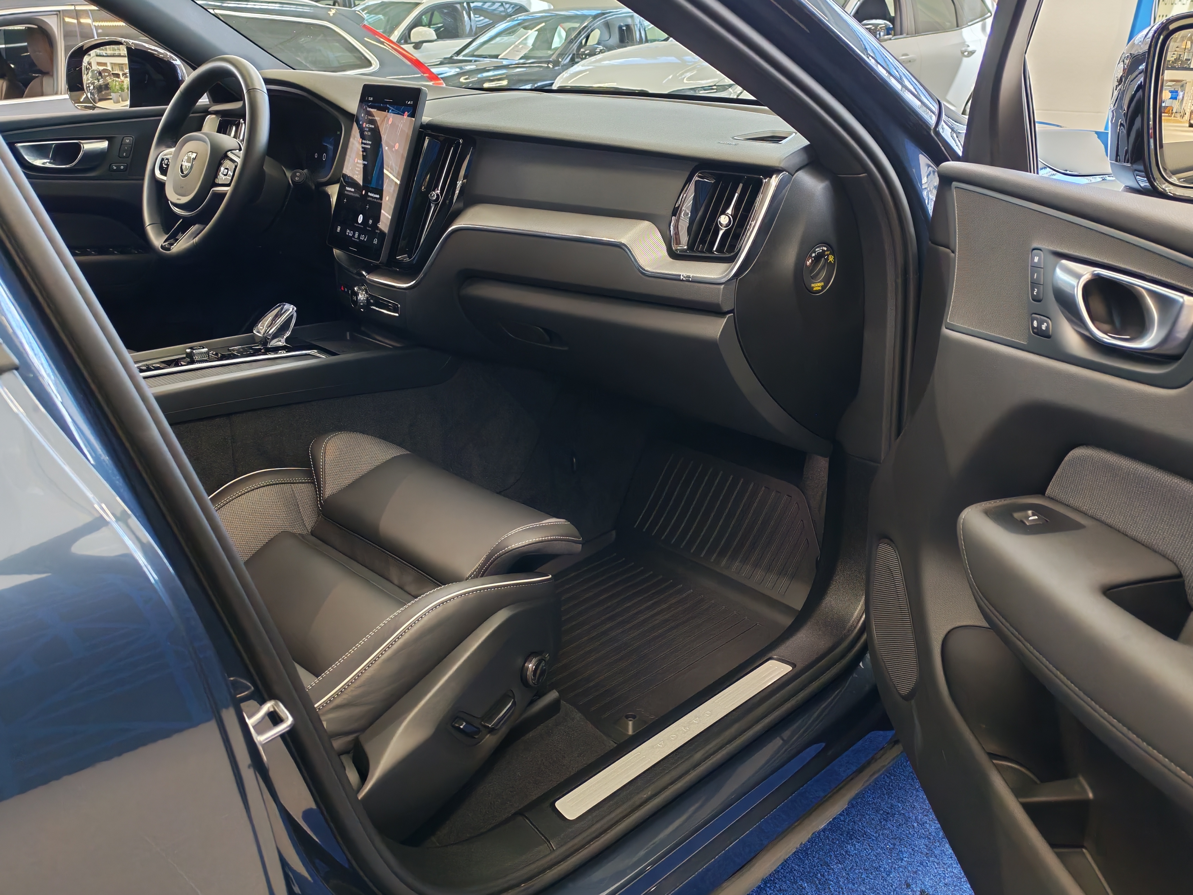 Volvo XC60 T6 AWD LONG RANGE PLUS BLACK EDITION