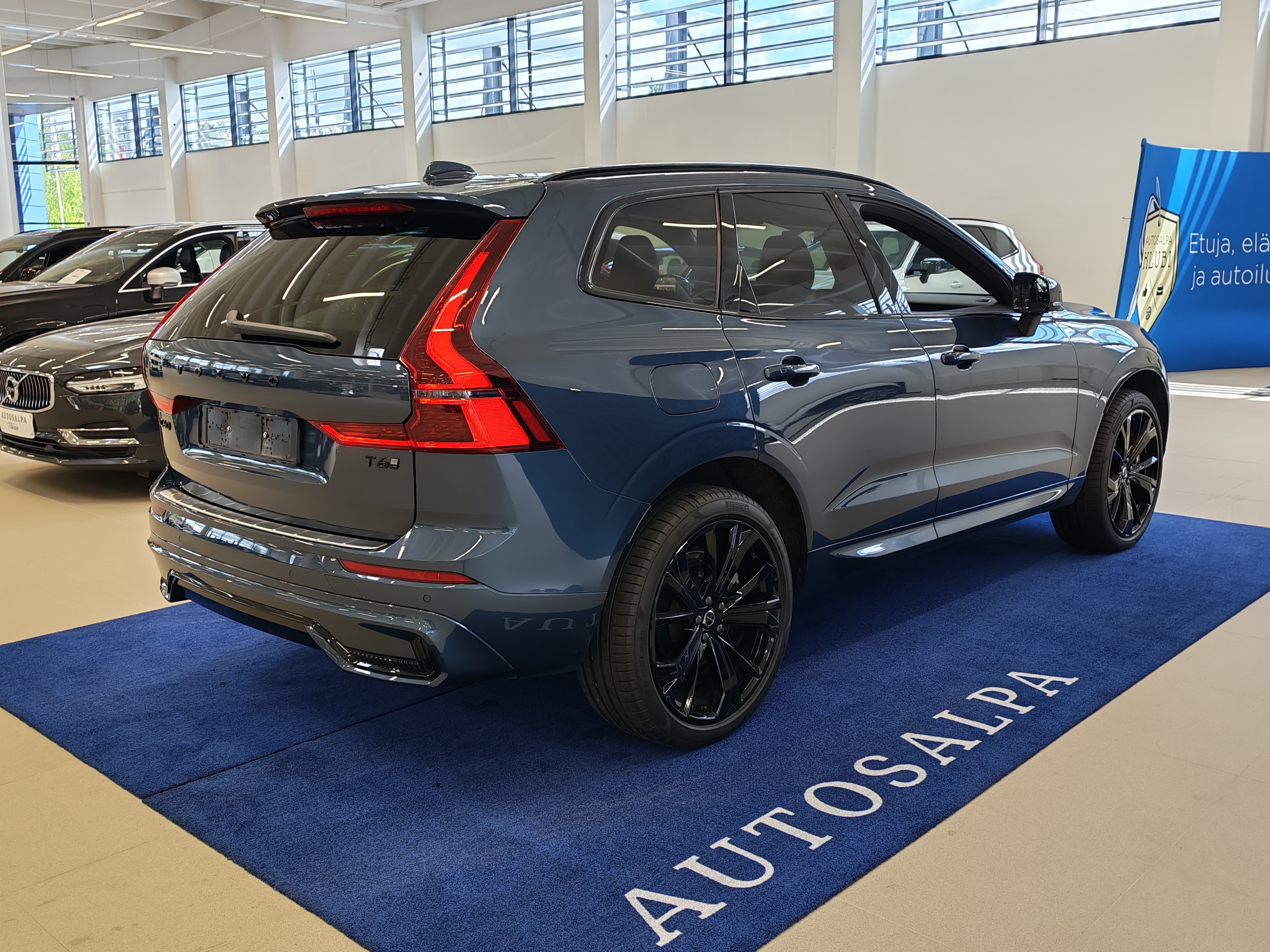 Volvo XC60 T6 AWD LONG RANGE PLUS BLACK EDITION