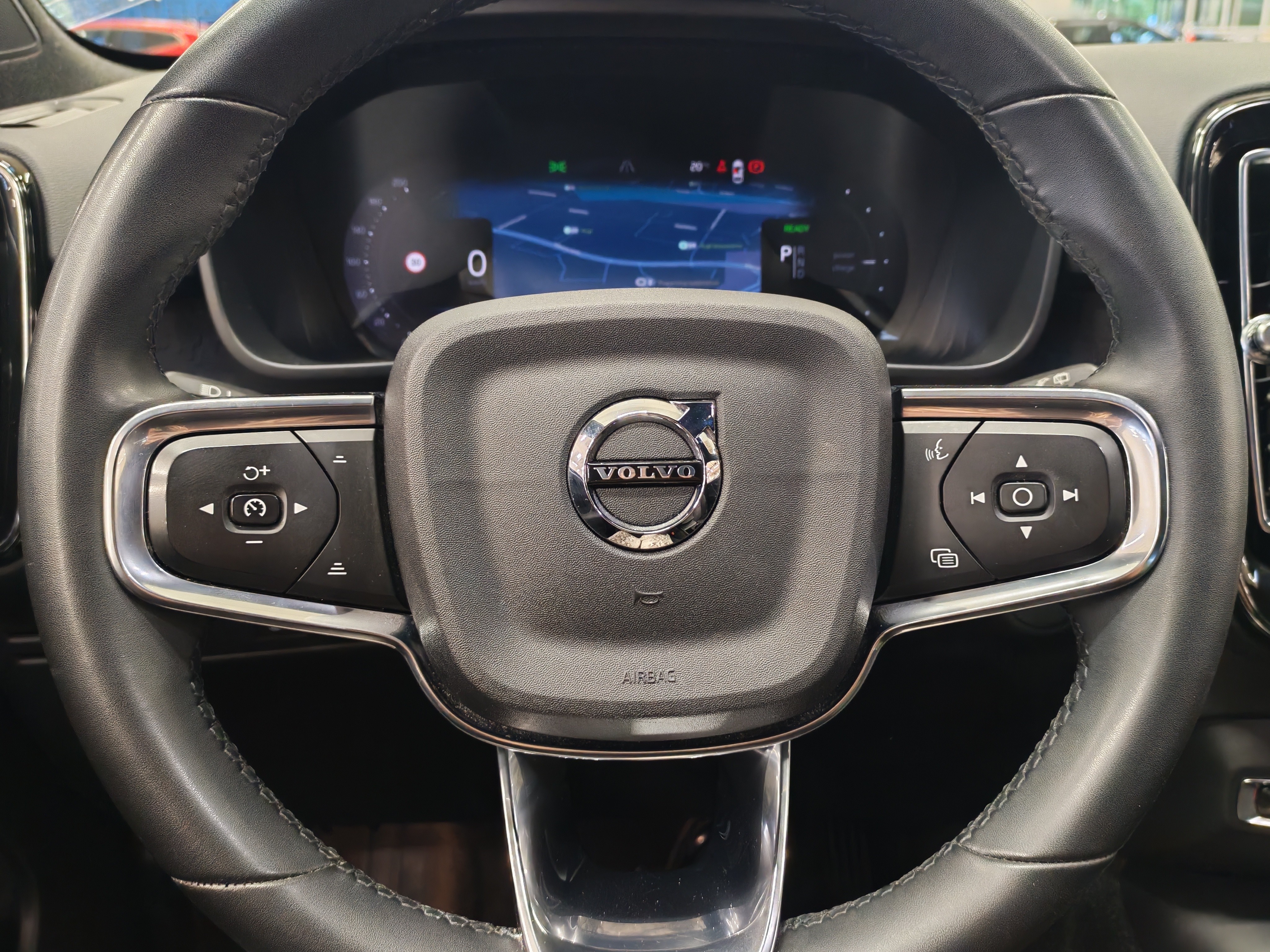Volvo XC40 RECHARGE TWIN PLUS TAKUU 24KK/40TKM