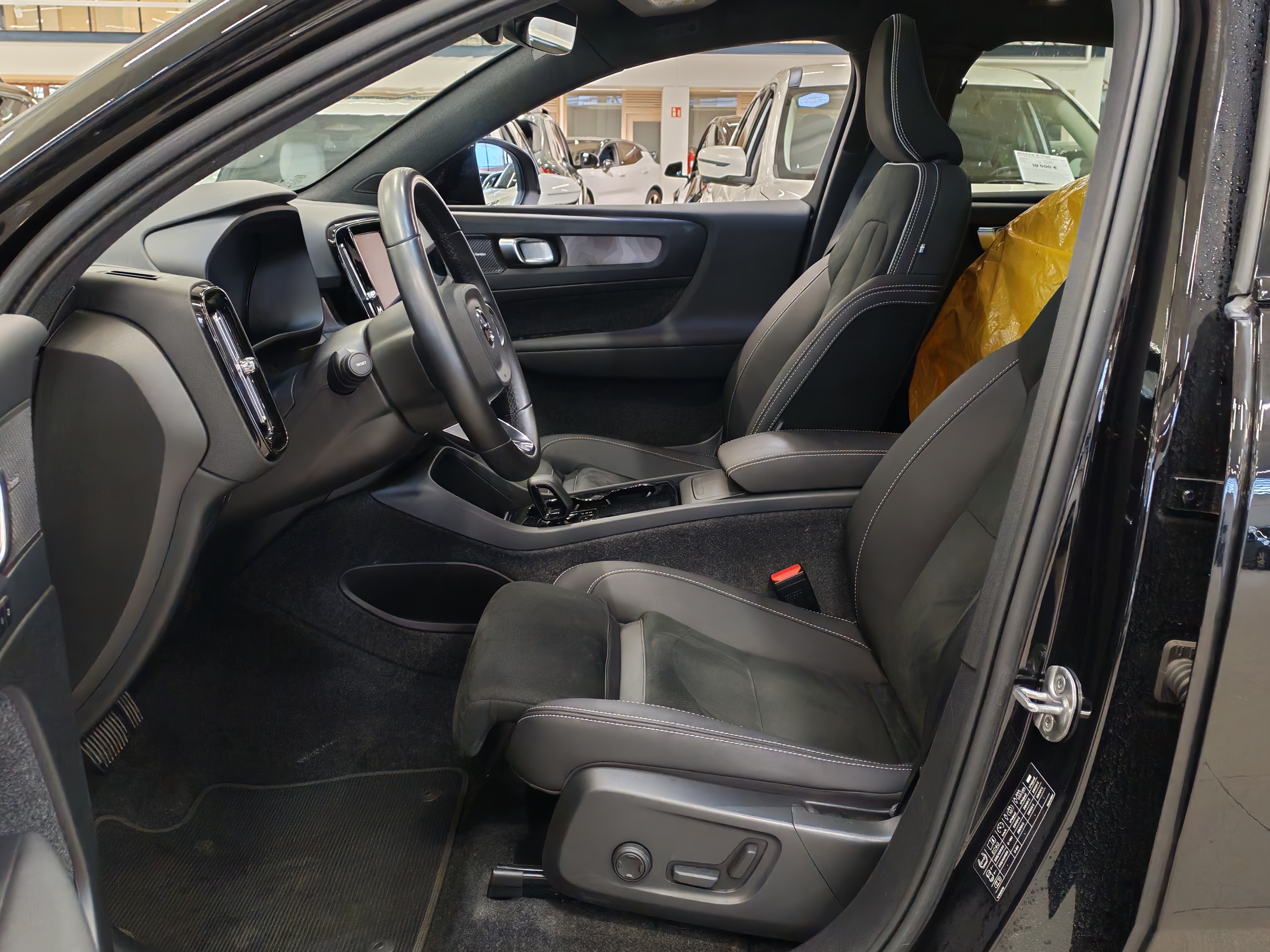 Volvo EC40 TWIN PERFORMANCE LIMITED BLACK EDITION ULTRA