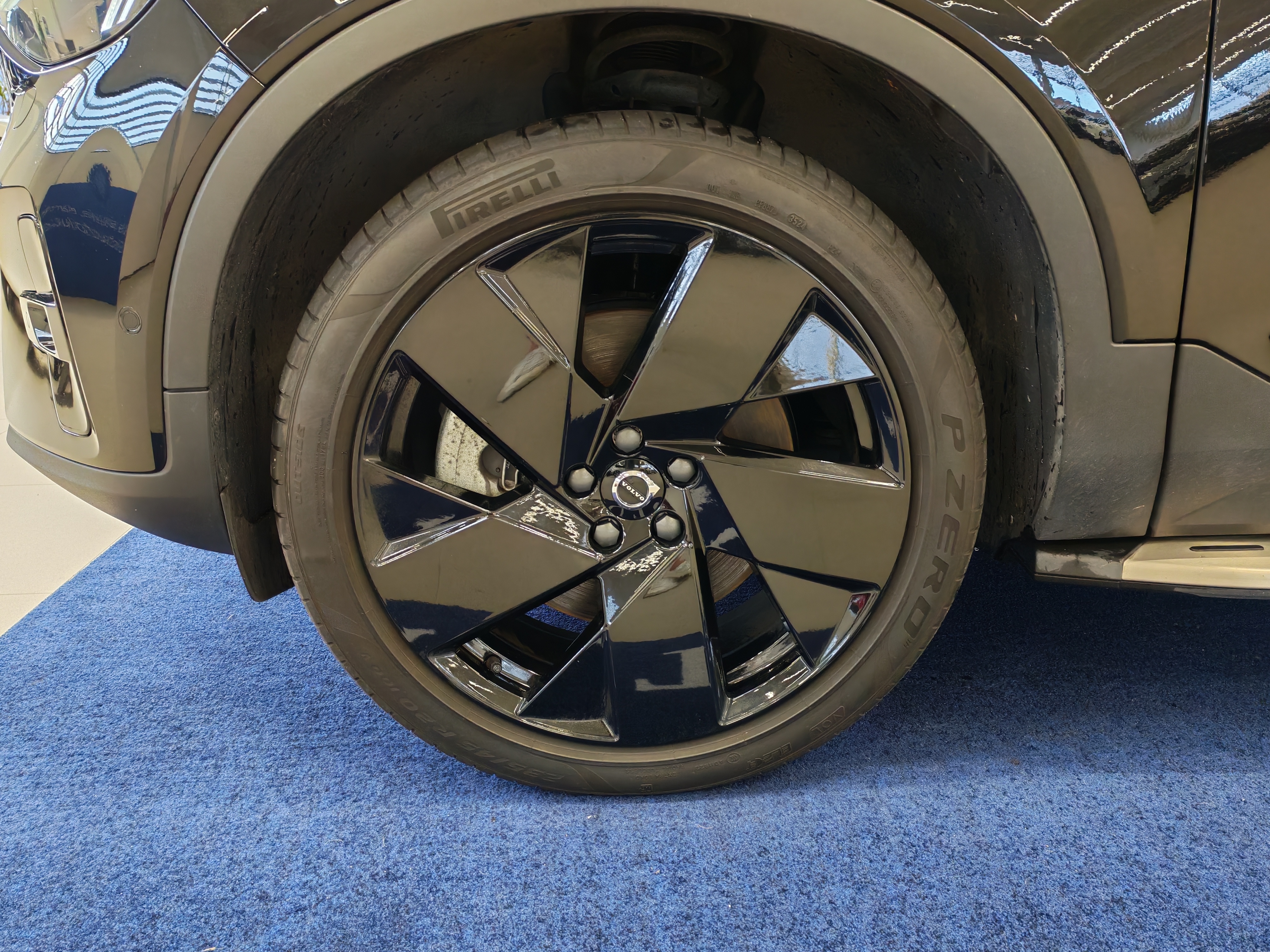 Volvo EC40 TWIN PERFORMANCE LIMITED BLACK EDITION ULTRA