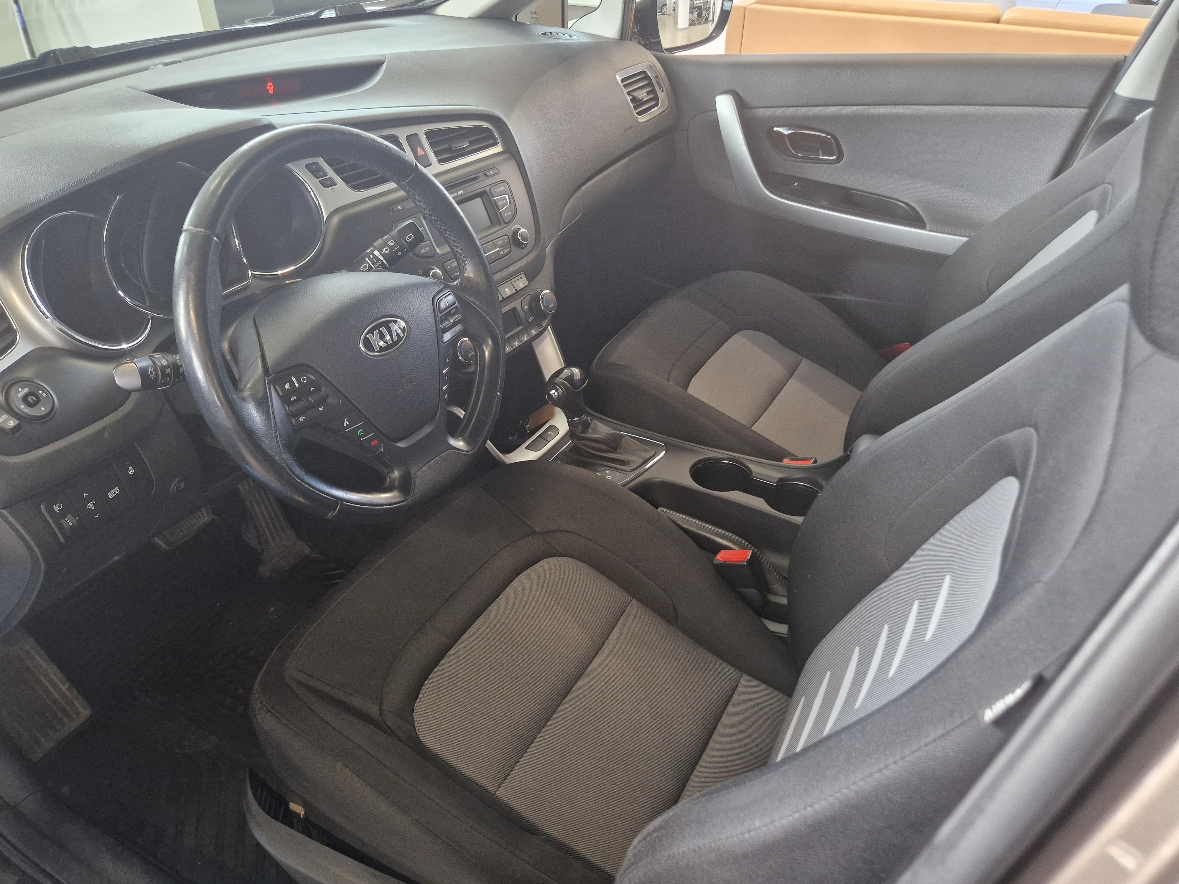 Kia CEE'D 1,6 EX SW DCT A/T