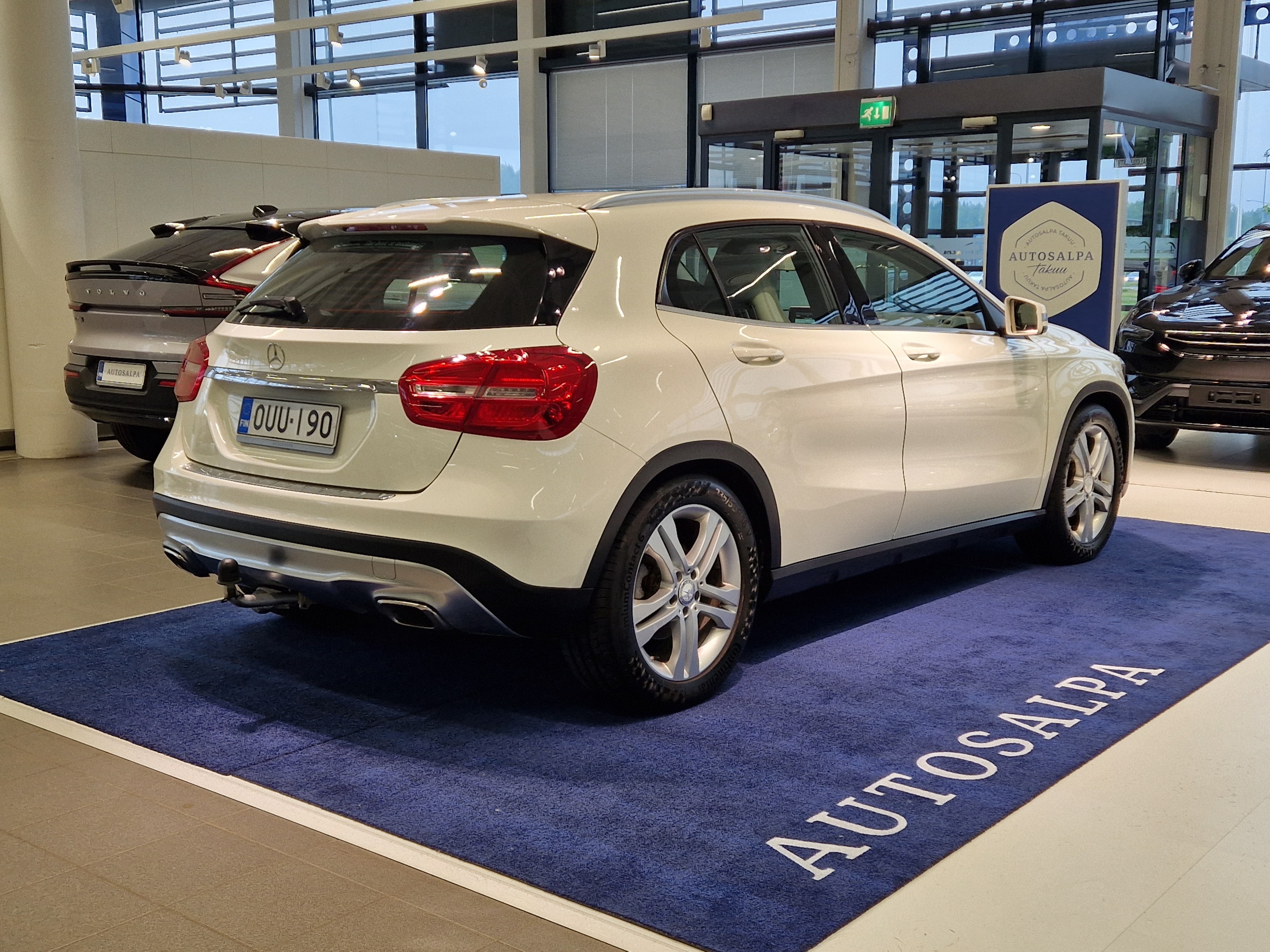 Mercedes-benz GLA 180 A PREMIUM BUSINESS