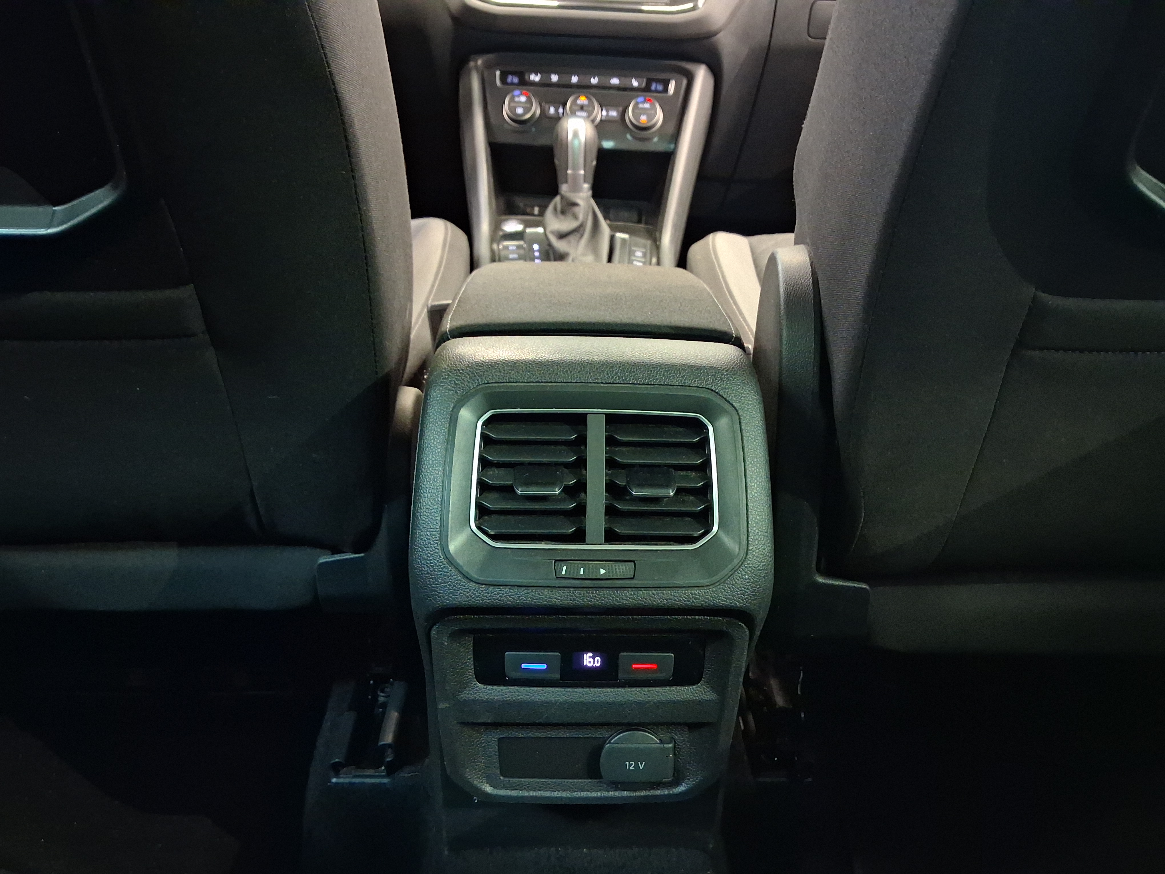 Volkswagen TIGUAN COMFORTLINE 2,0 TDI SCR 110 KW (150 HV) 4MOTION DS