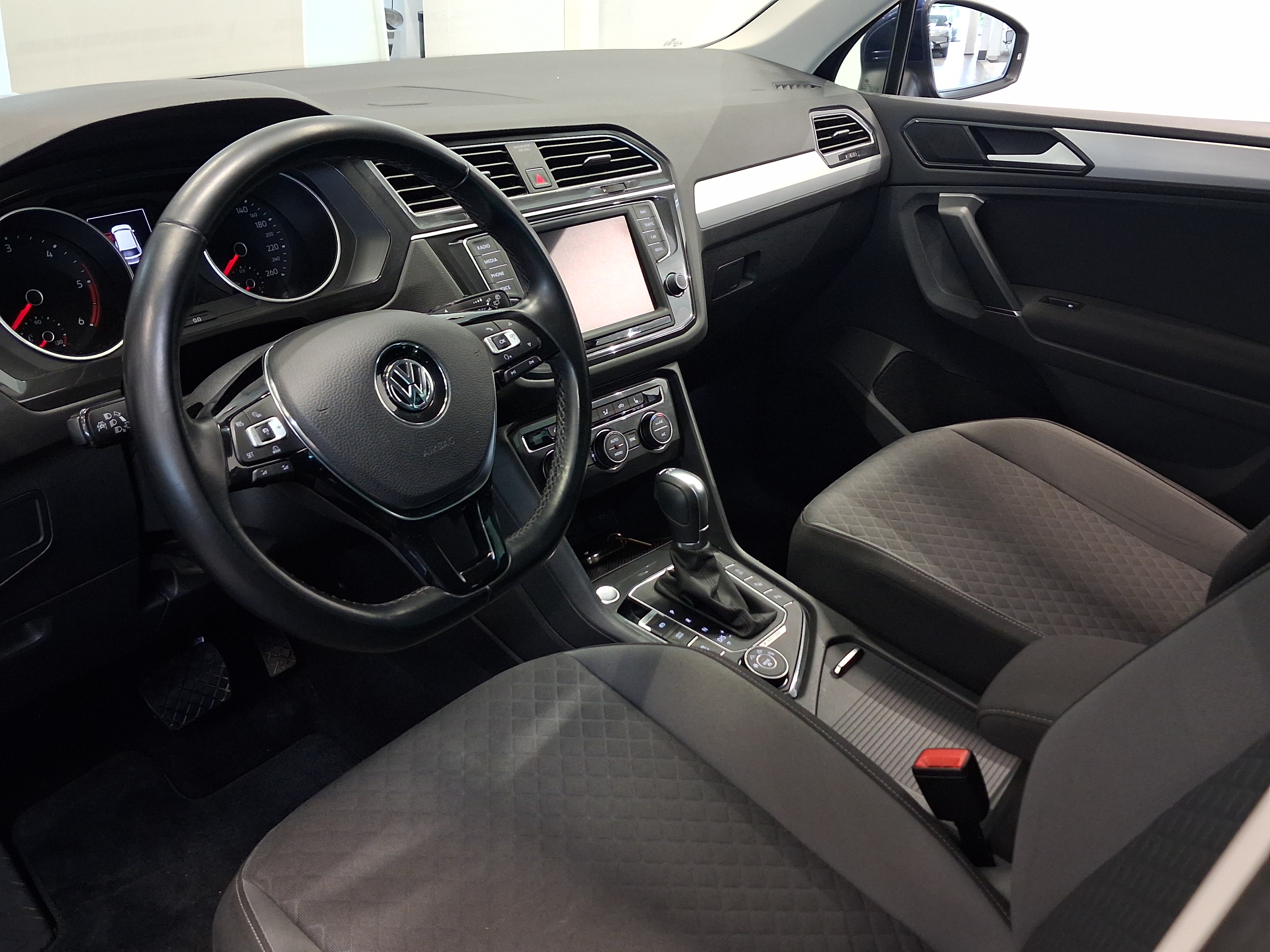 Volkswagen TIGUAN COMFORTLINE 2,0 TDI SCR 110 KW (150 HV) 4MOTION DS