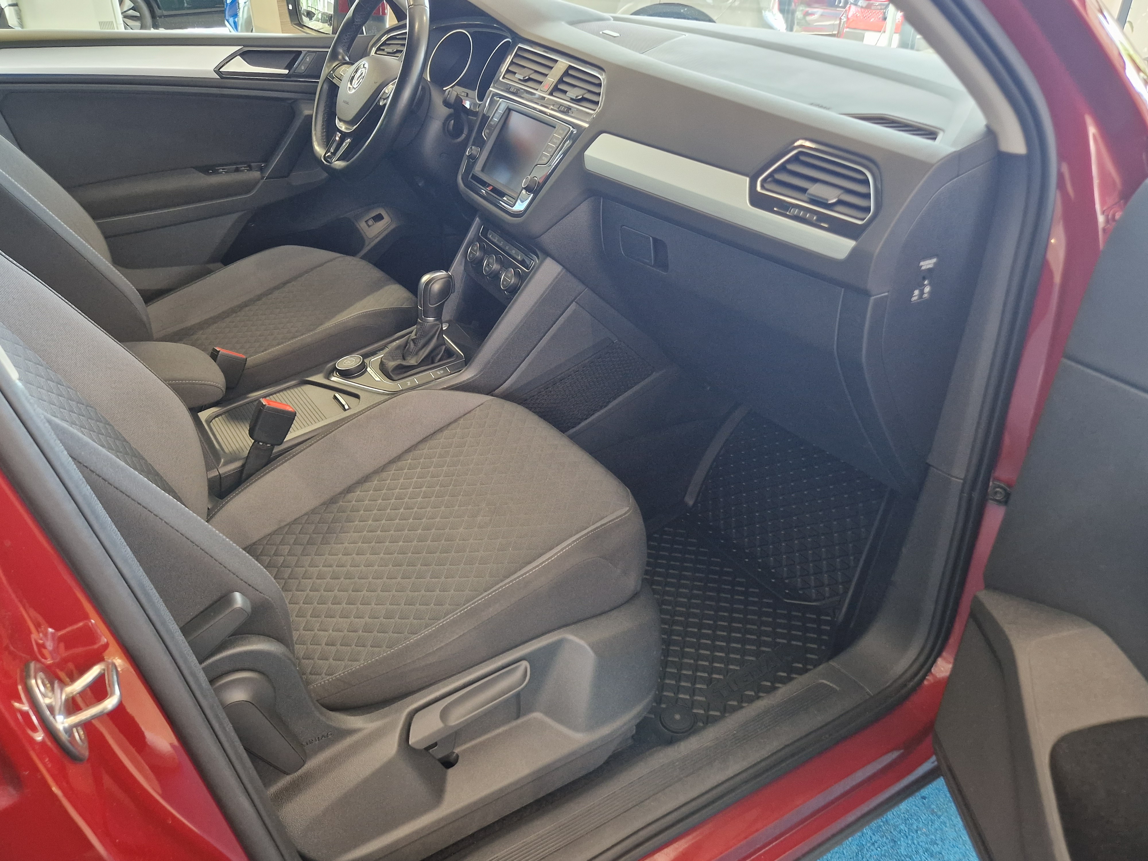 Volkswagen TIGUAN COMFORTLINE 1,4 TSI 110 KW (150 HV) 4MOTION DSG-AU