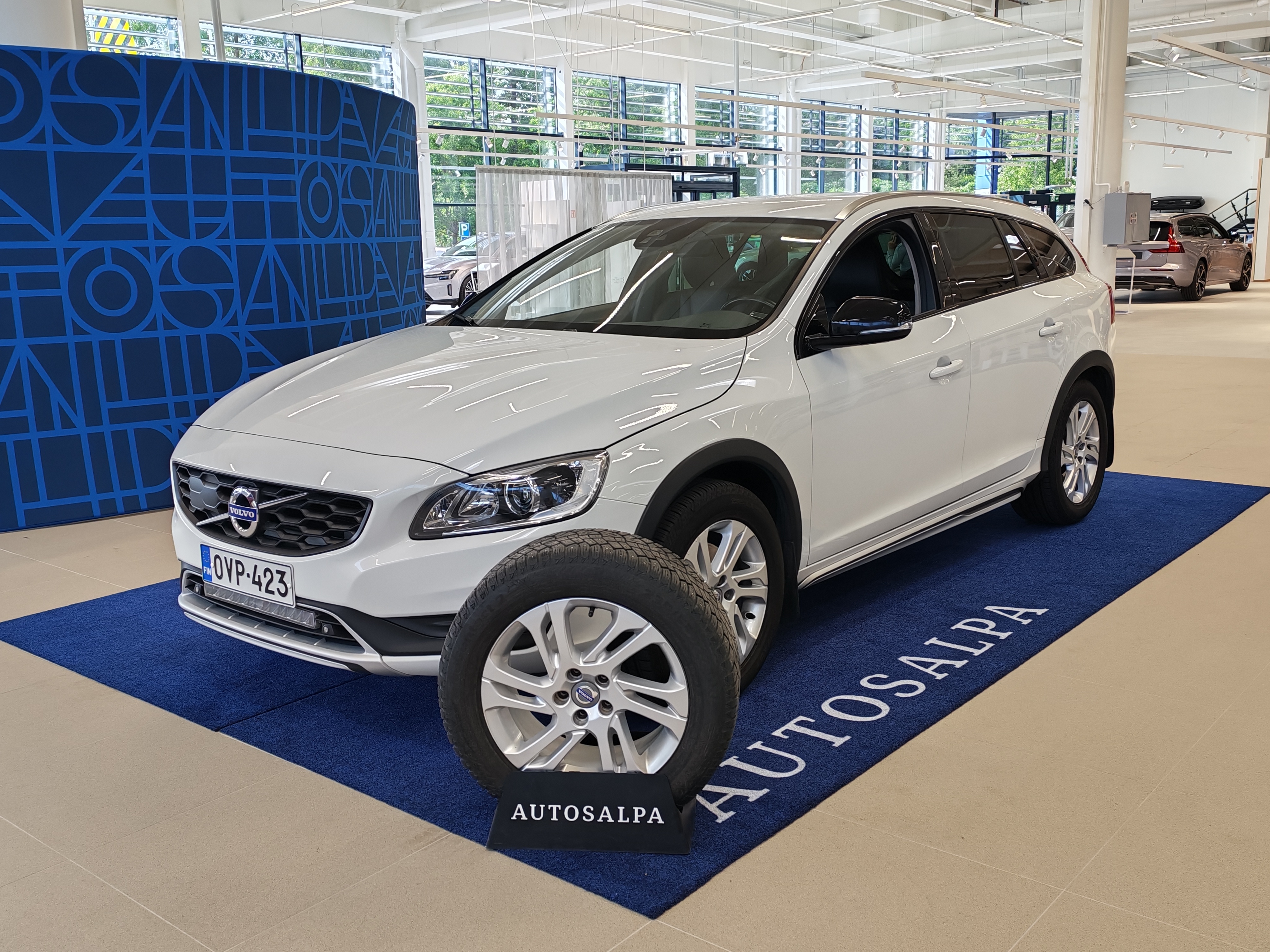 Volvo V60 CROSS COUNTRY D4 AWD SUMMUM AUT