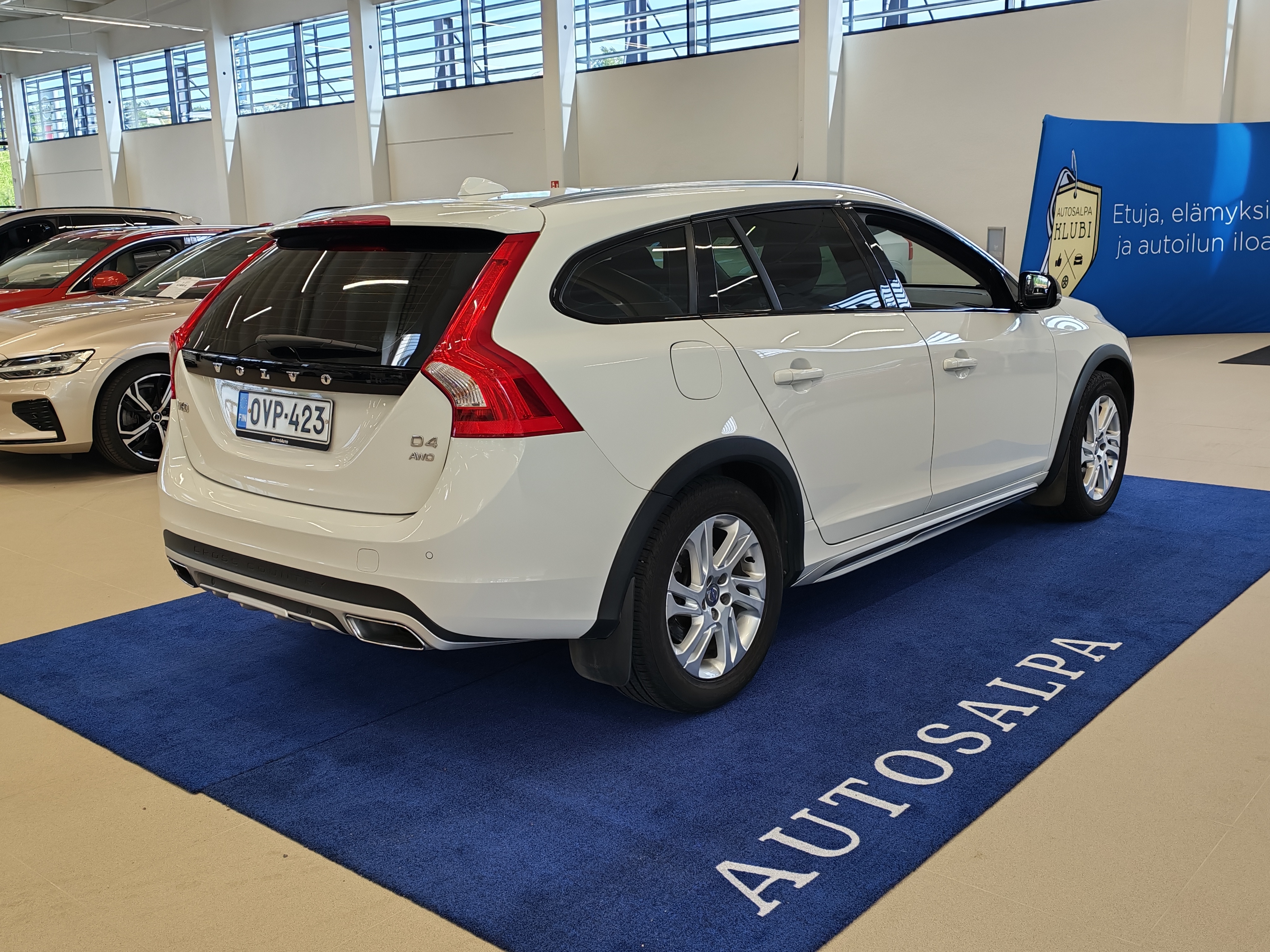 Volvo V60 CROSS COUNTRY D4 AWD SUMMUM AUT