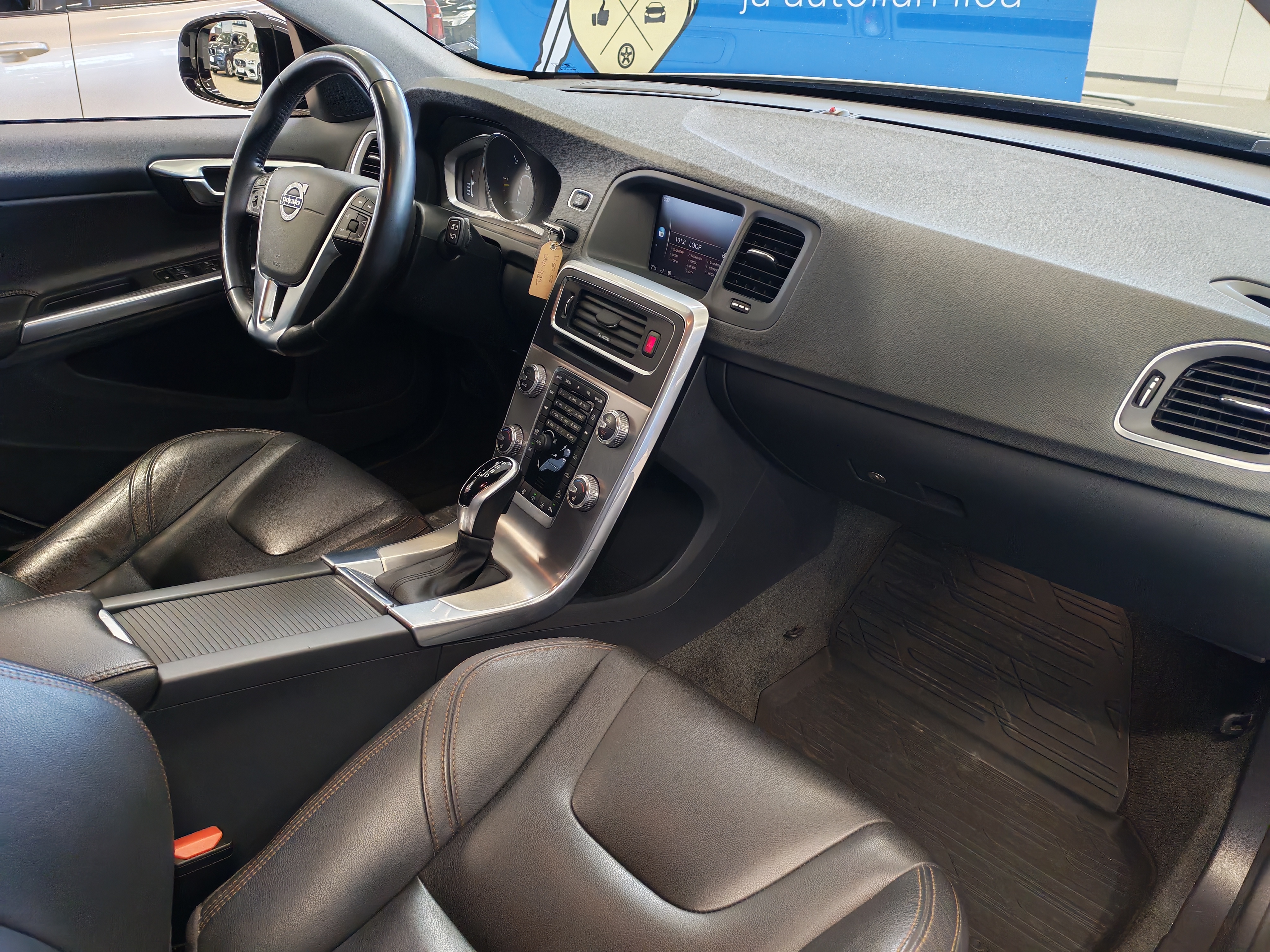 Volvo V60 CROSS COUNTRY D4 AWD SUMMUM AUT