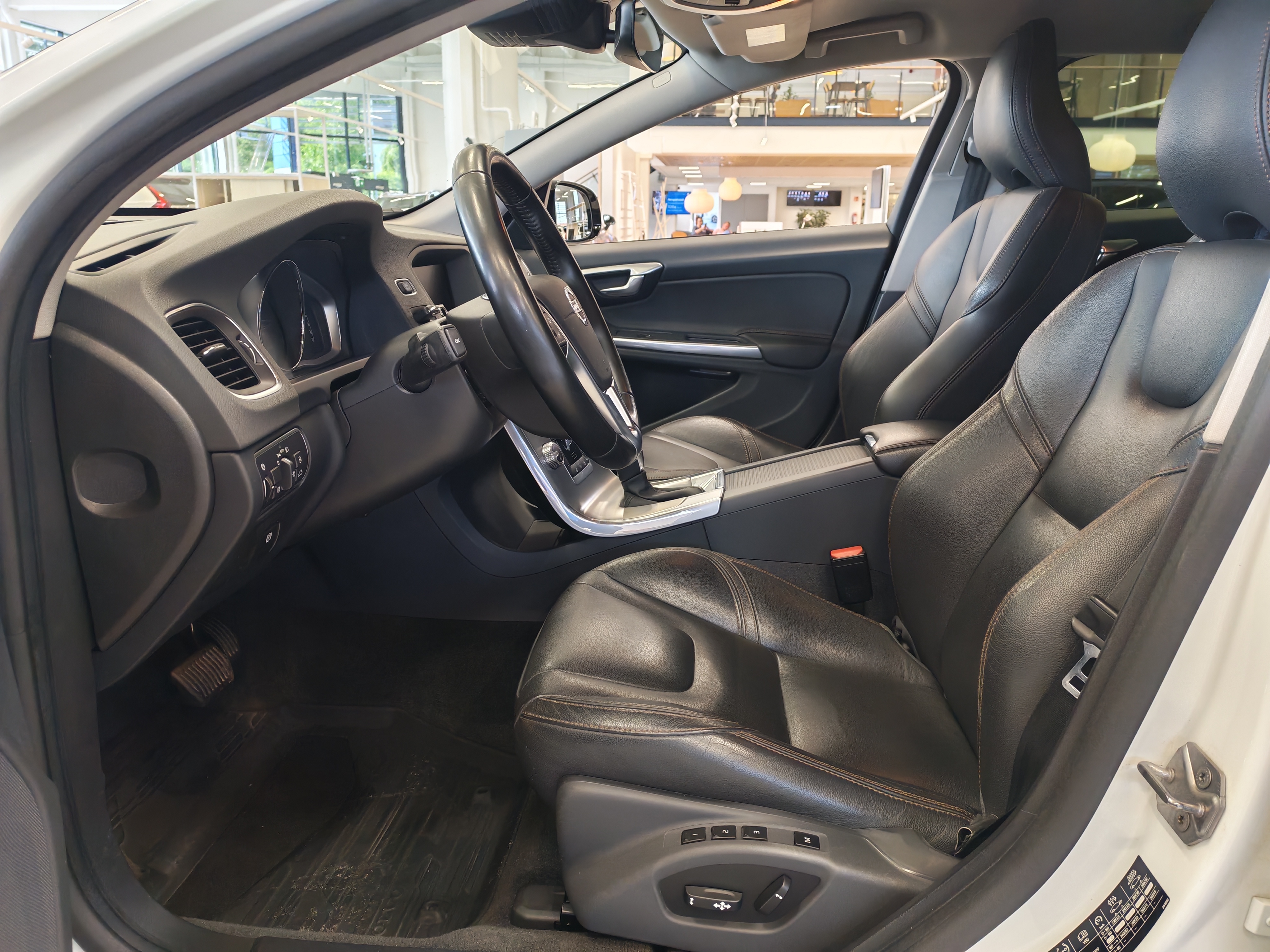 Volvo V60 CROSS COUNTRY D4 AWD SUMMUM AUT