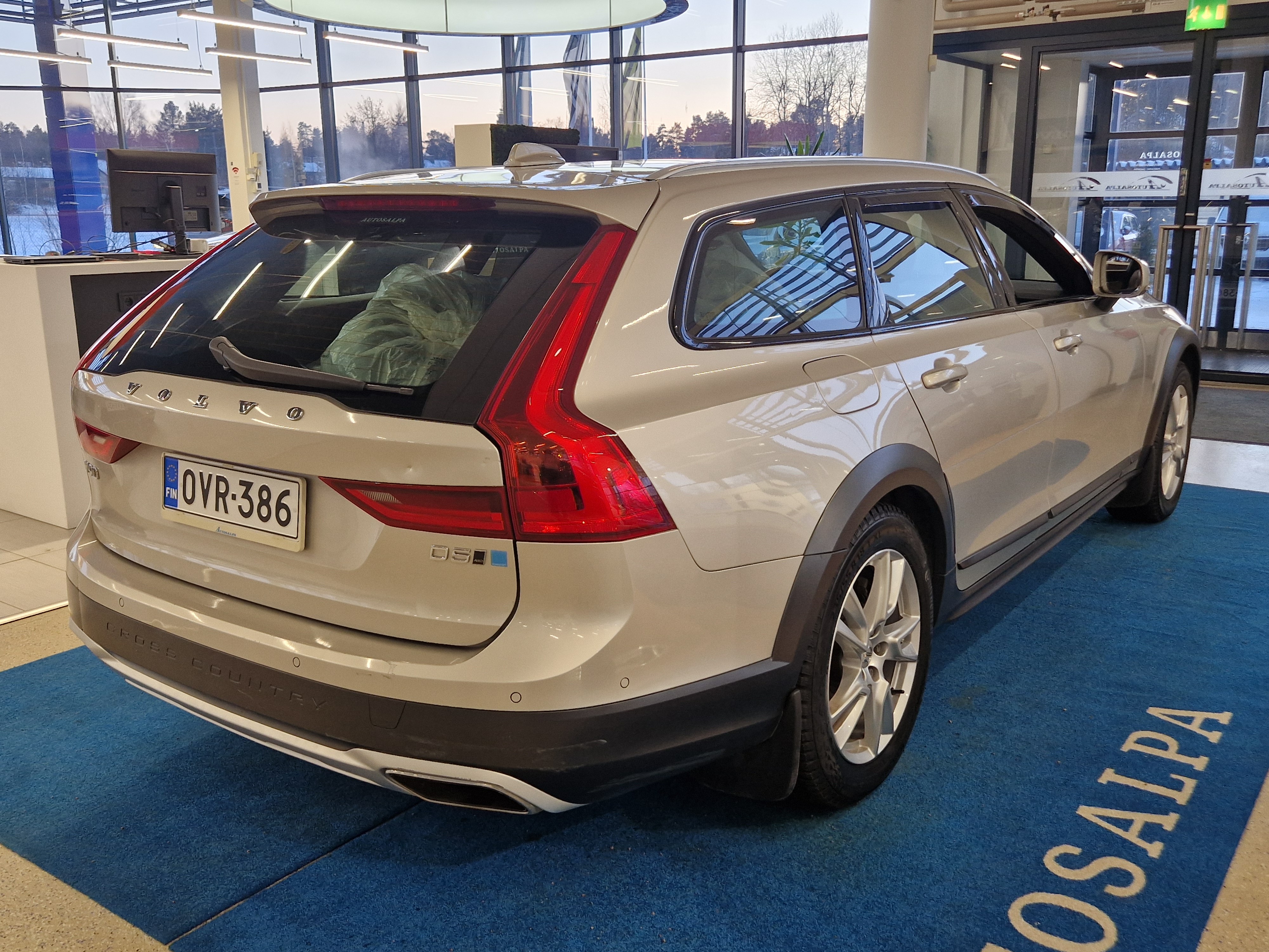 Volvo V90 Cross Country D5 AWD Pro aut 2017, kuva 3/22