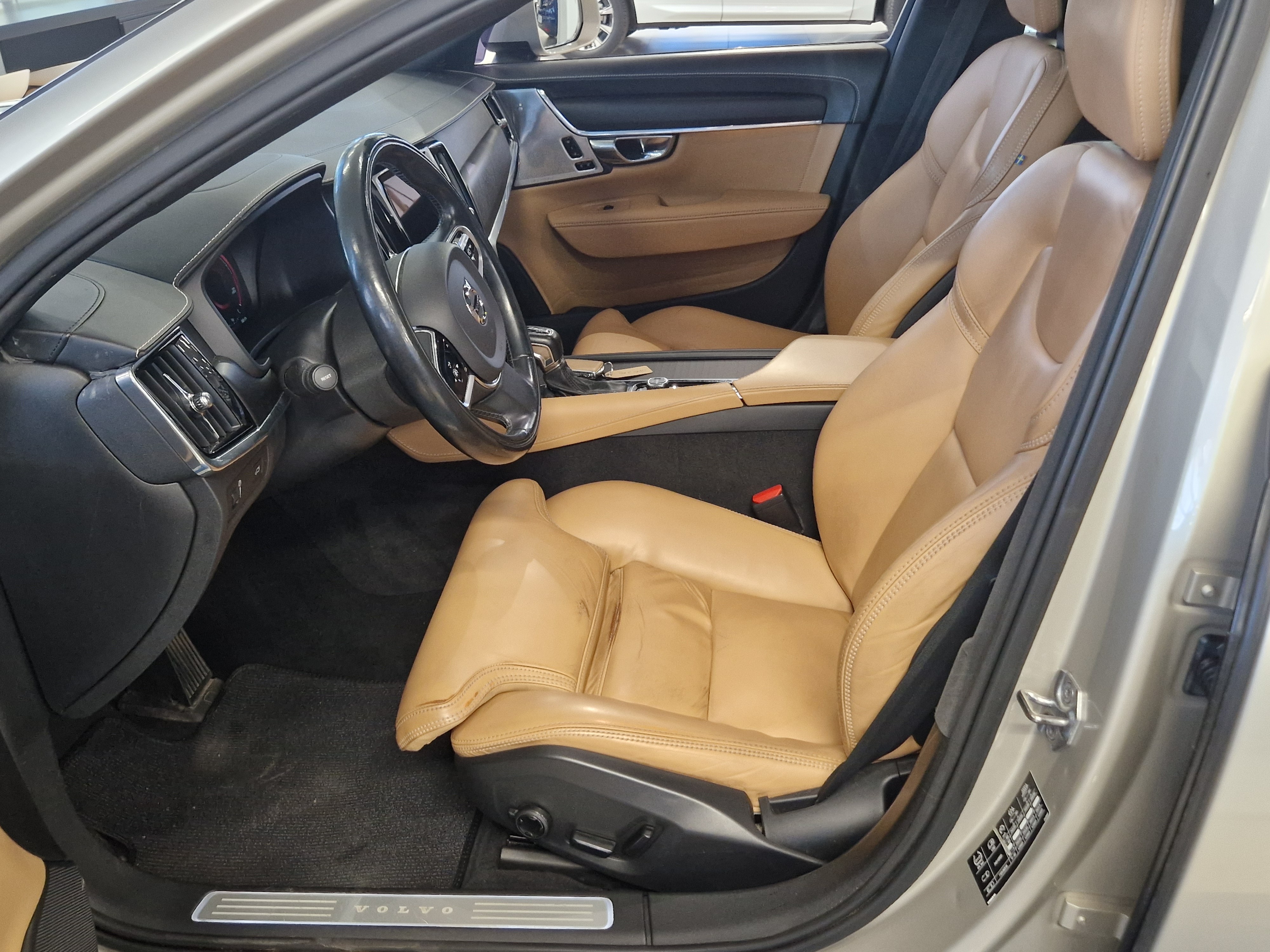 Volvo V90 Cross Country D5 AWD Pro aut 2017, kuva 5/22