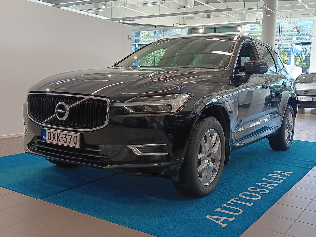Volvo XC60 T8 AWD MOMENTUM