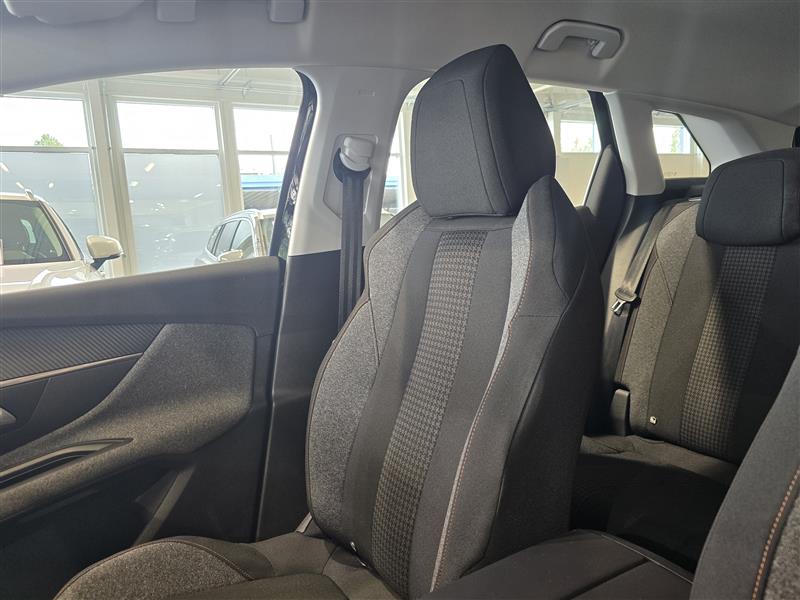 Peugeot 3008 ACTIVE PURETECH 130 AUT.