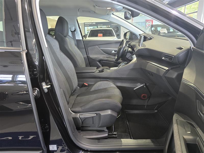 Peugeot 3008 ACTIVE PURETECH 130 AUT.