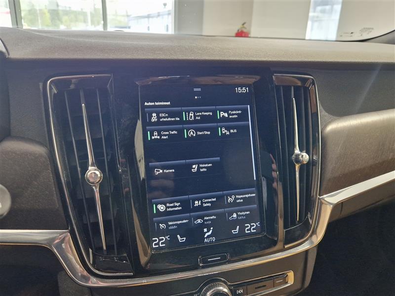 Volvo V90 CROSS COUNTRY D4 AWD PRO AUT. TAKUU 12KK/20TKM