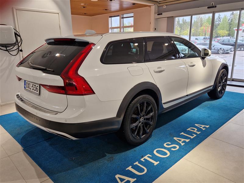 Volvo V90 Cross Country 2018, kuva 3/25