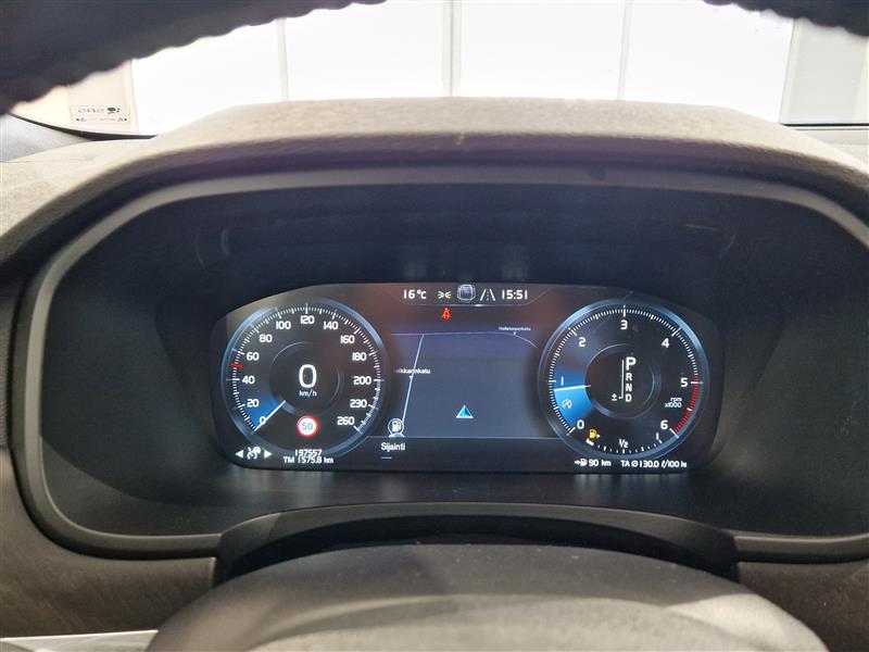 Volvo V90 CROSS COUNTRY D4 AWD PRO AUT. TAKUU 12KK/20TKM
