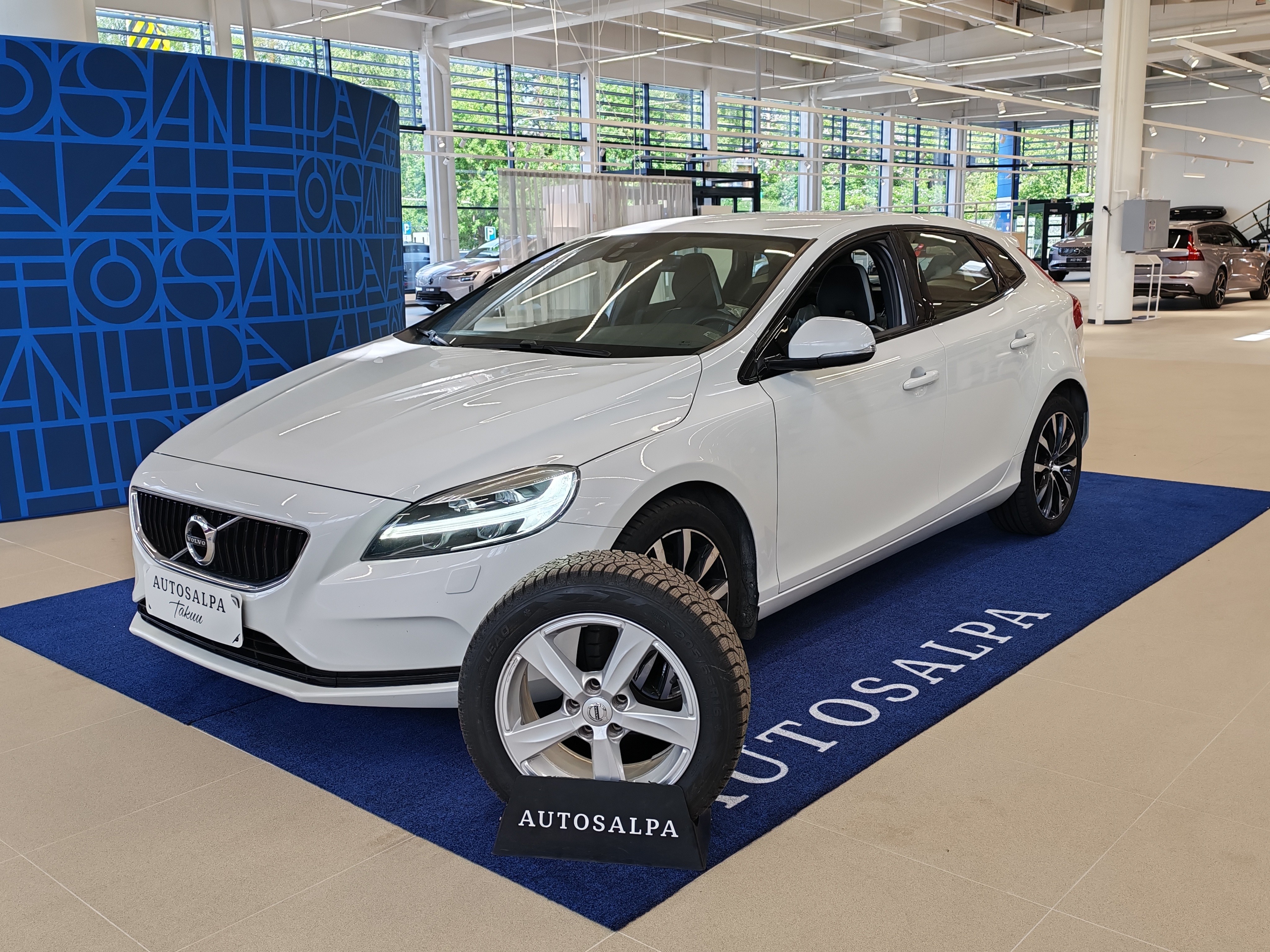 Volvo V40 D2 DYNAMIC EDITION AUT TAKUU 12KK/20TKM