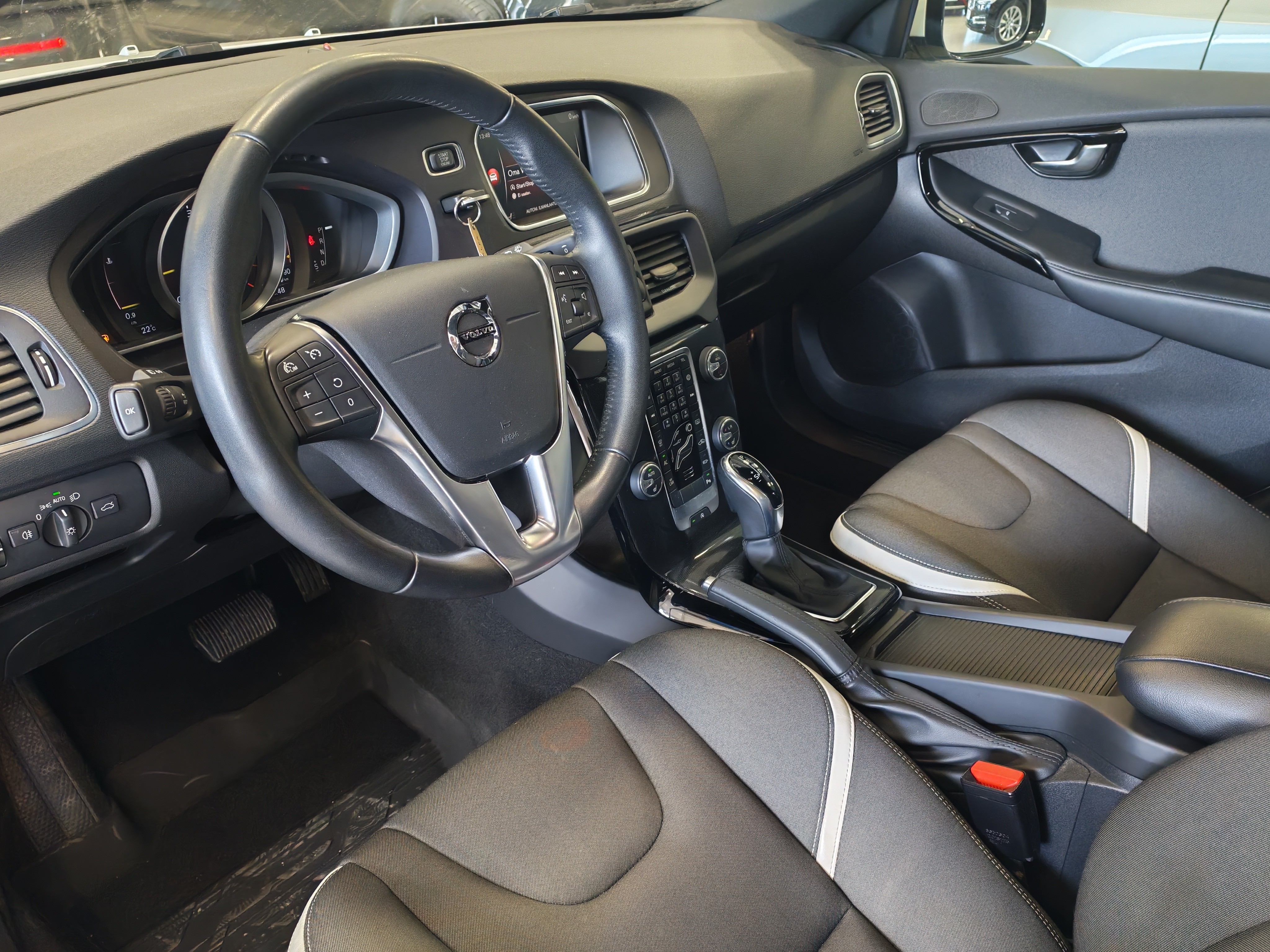 Volvo V40 D2 DYNAMIC EDITION AUT TAKUU 12KK/20TKM