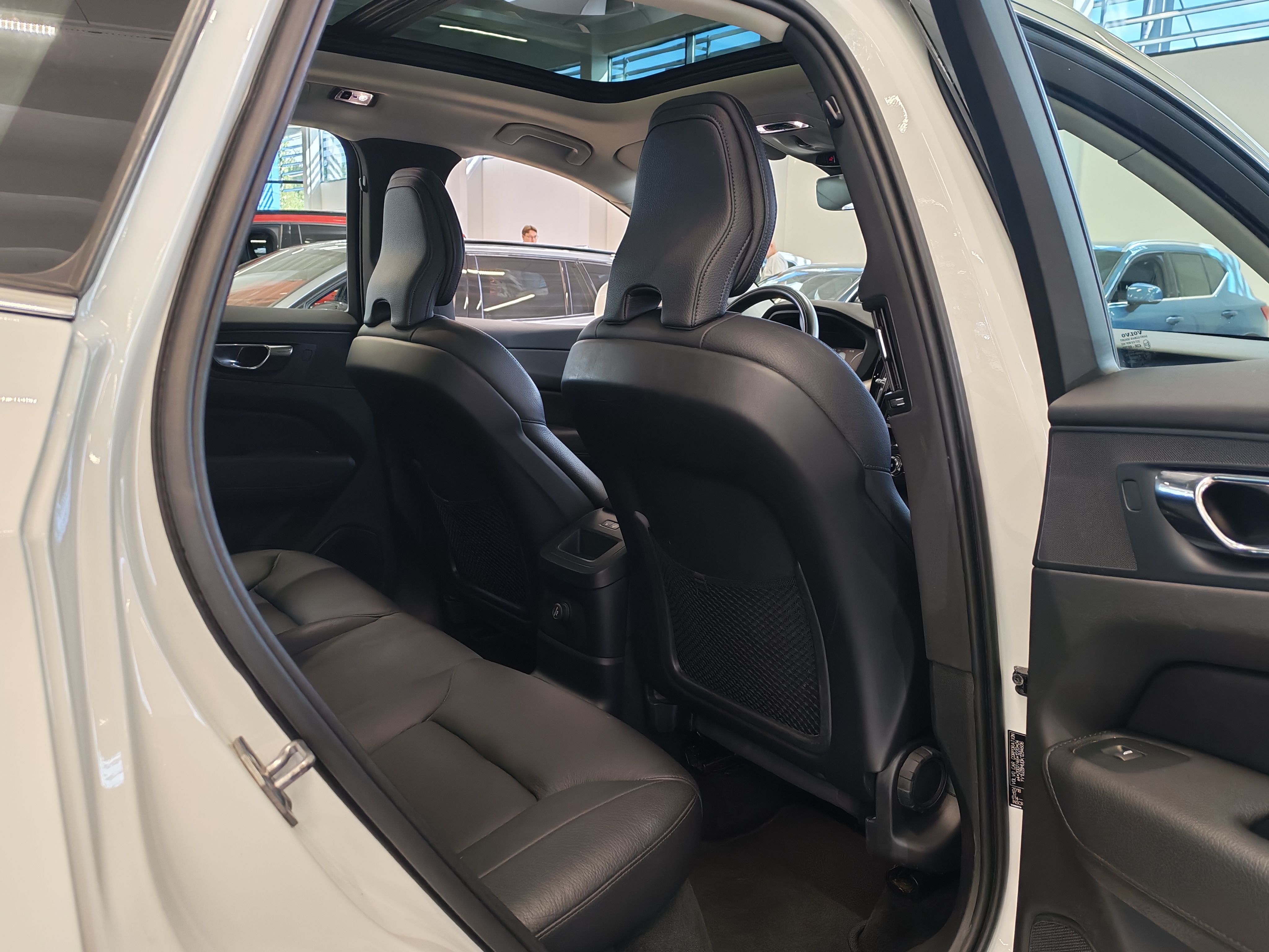 Volvo XC60 T8 AWD INSCRIPTION AUT TAKUU 12KK/20TKM