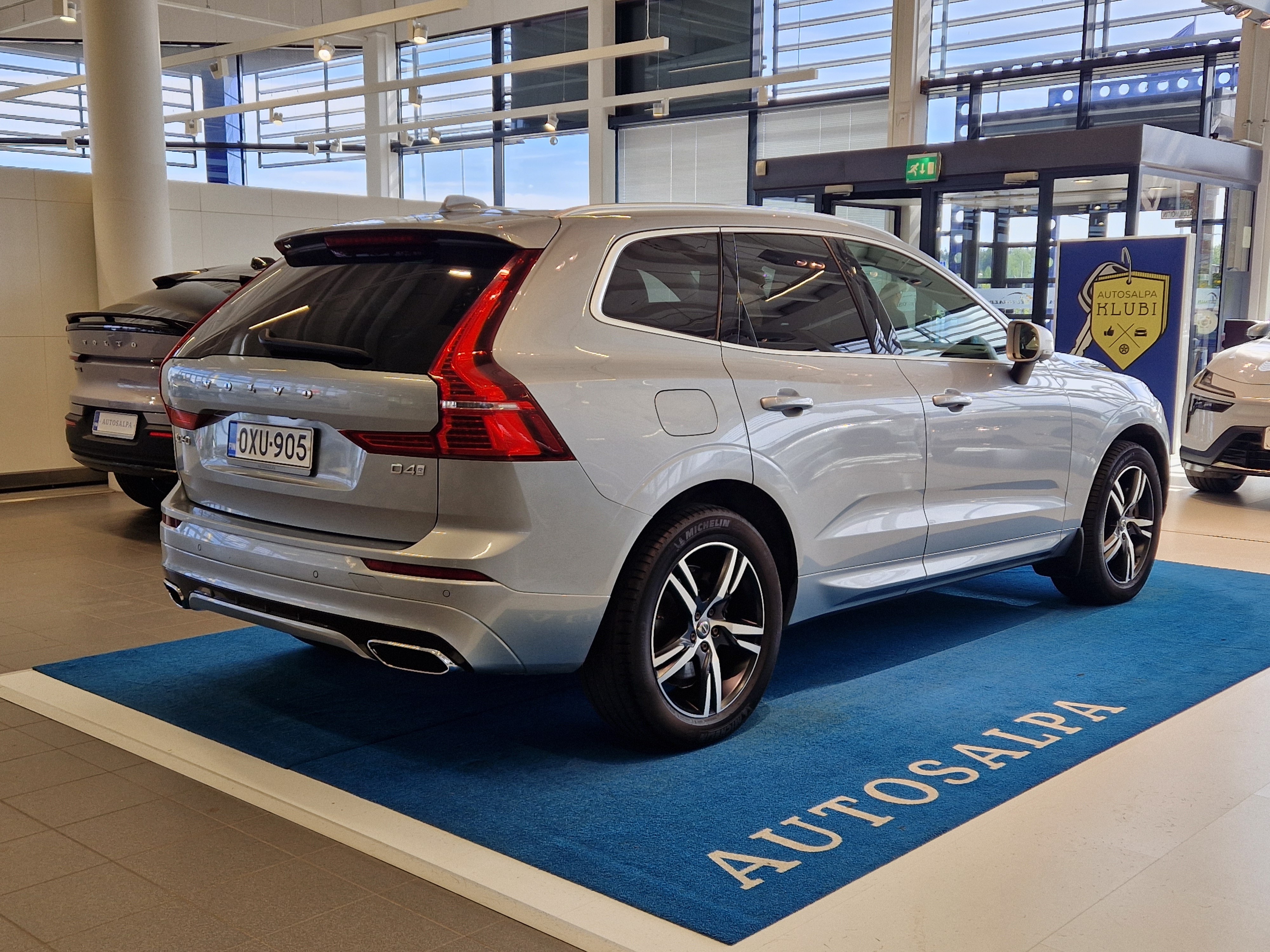 Volvo XC60 D4 BUSINESS R-DESIGN AUT TAKUU 12KK/20TKM