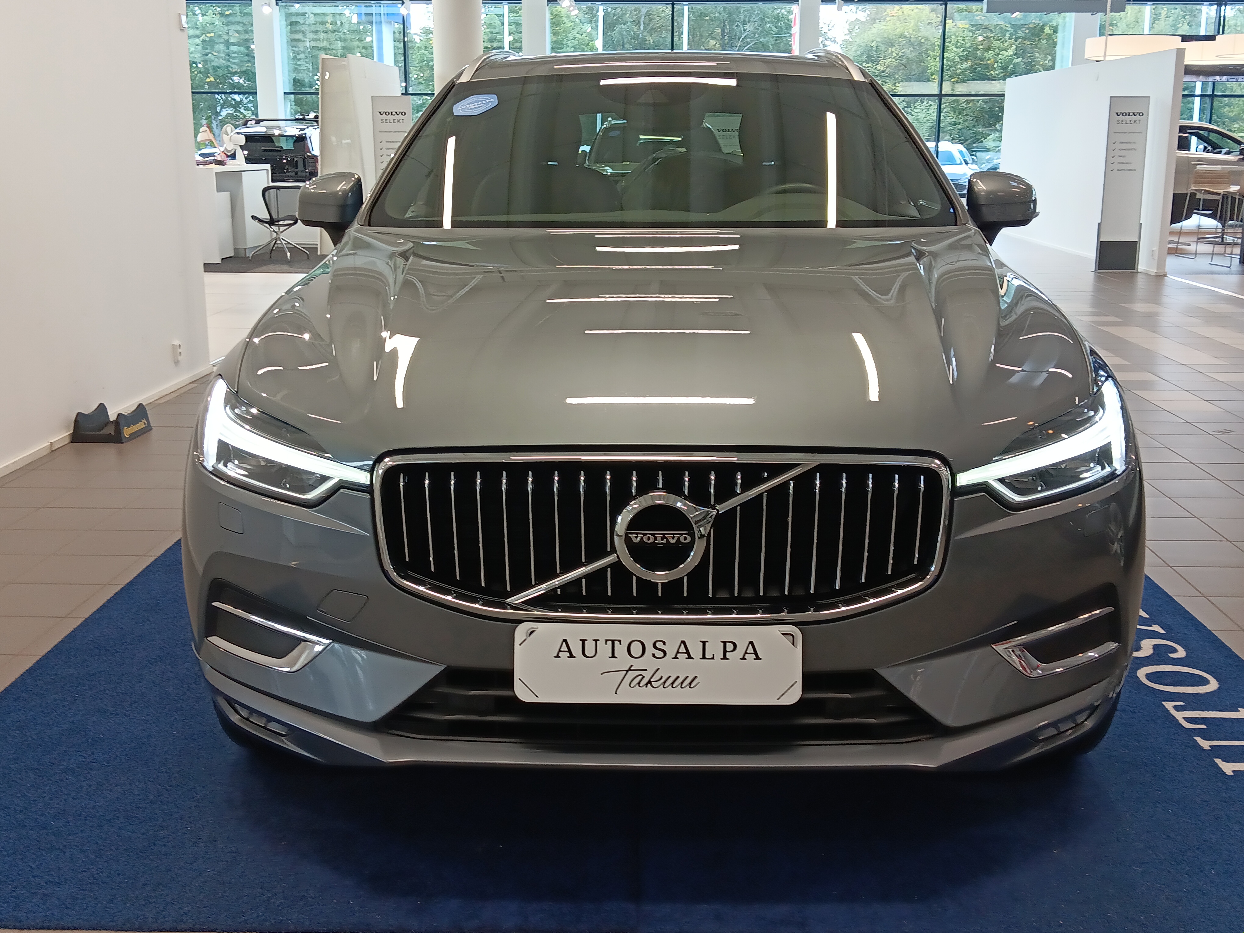 Volvo XC60 B4 AWD MHEV Inscription aut 2020, kuva 2/22