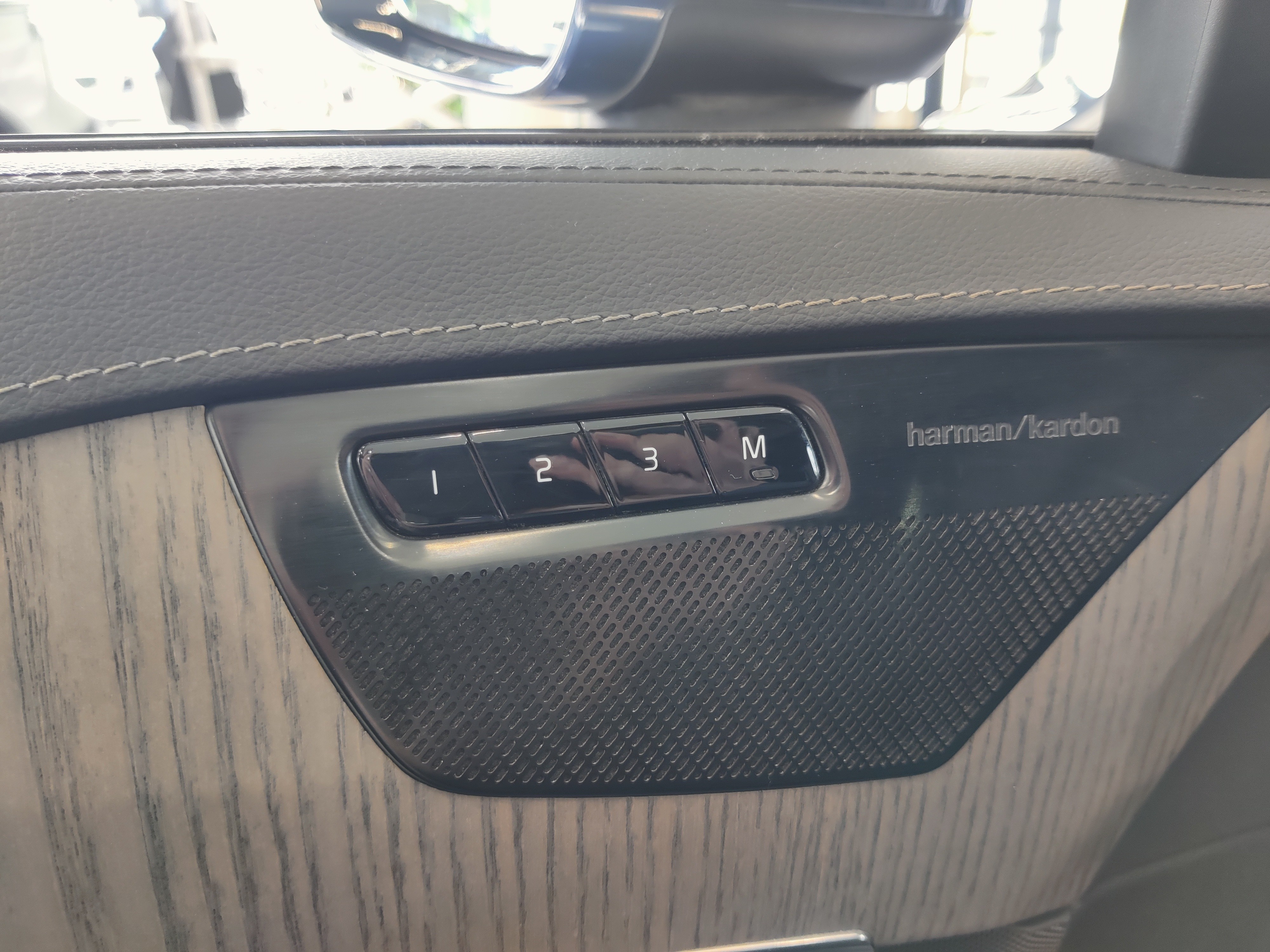 Volvo XC90 2020, kuva 4/22