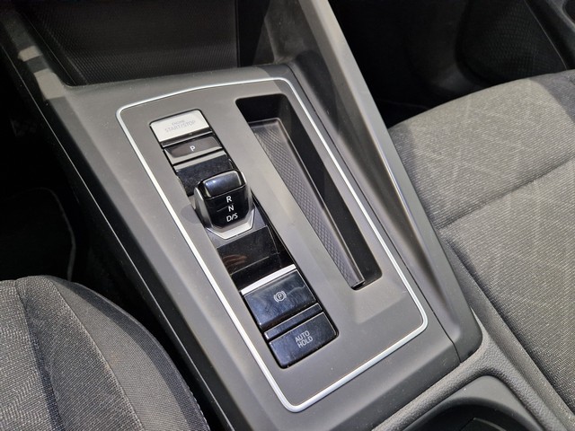 Volkswagen GOLF FIRST EDITION 1,5 ETSI 110 KW (MHEV) DSG-AUTOMAATT