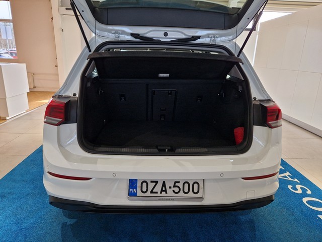 Volkswagen GOLF FIRST EDITION 1,5 ETSI 110 KW (MHEV) DSG-AUTOMAATT