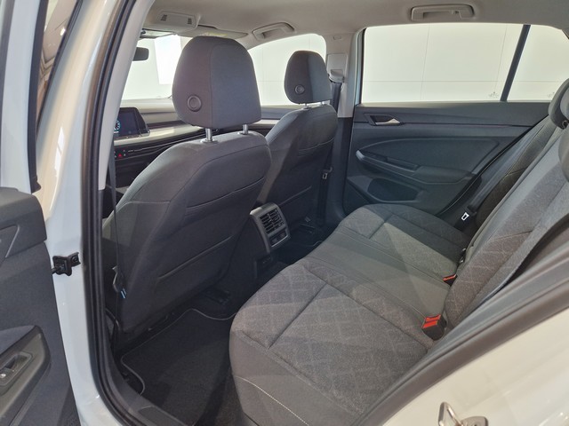 Volkswagen GOLF FIRST EDITION 1,5 ETSI 110 KW (MHEV) DSG-AUTOMAATT