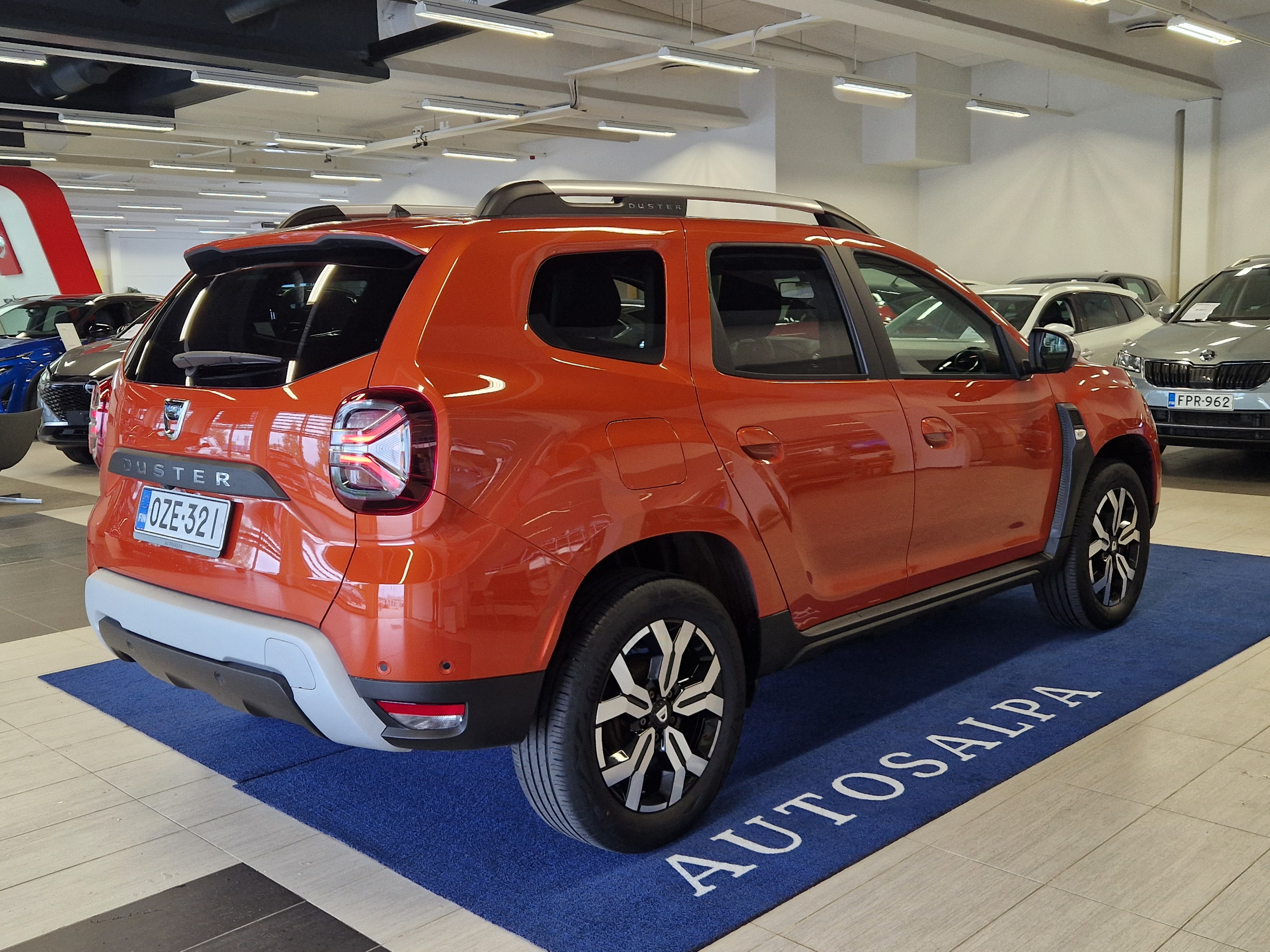 Dacia DUSTER TCE 150 4X2 AUT PRESTIGE TAKUU 12KK/20TKM.