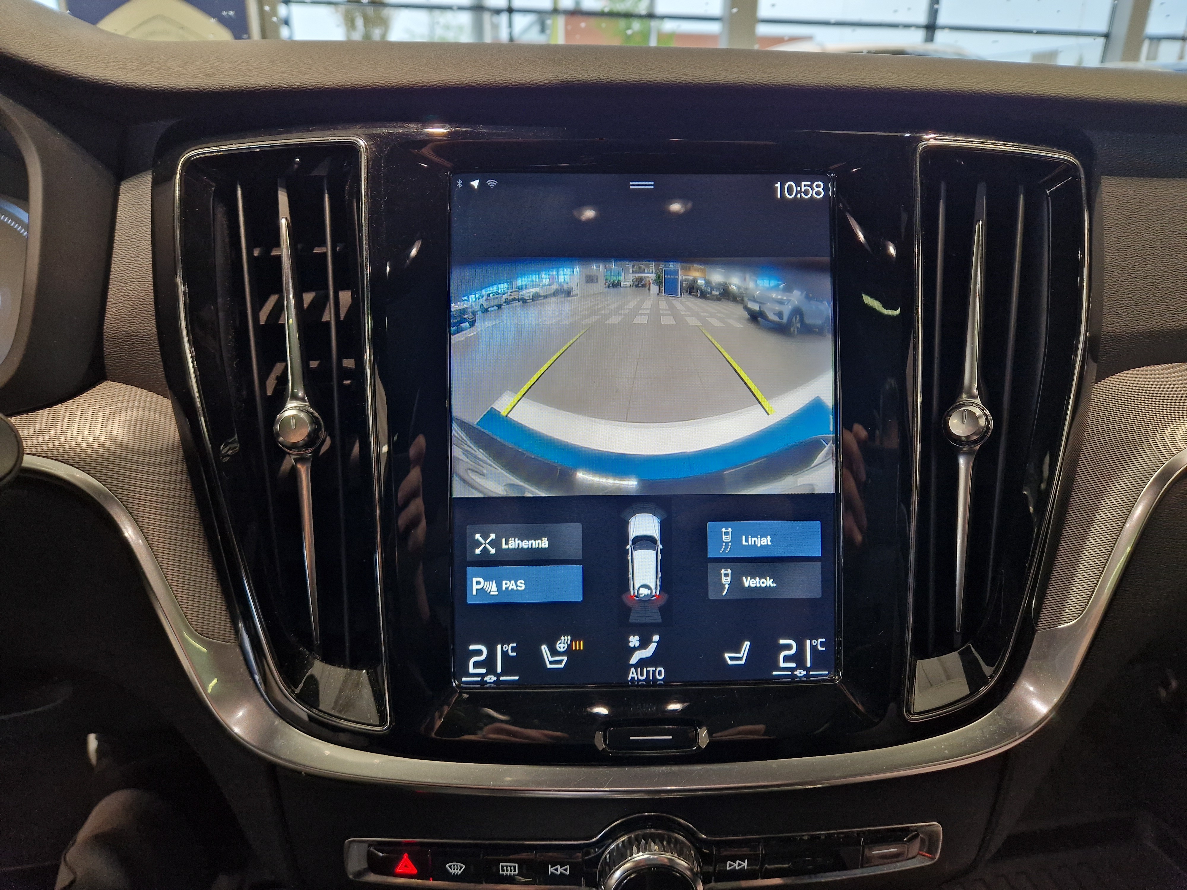 Volvo V60 T8 AWD R-DESIGN TAKUU 12KK/20TKM