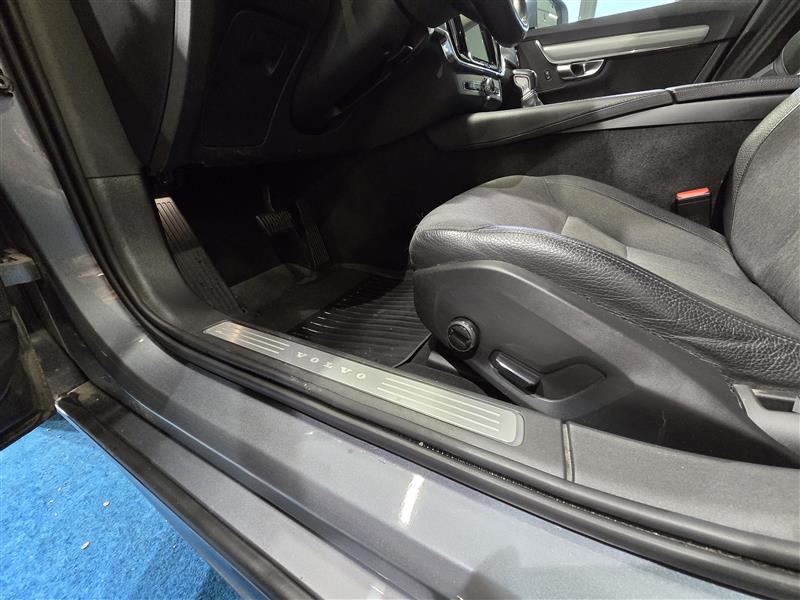 Volvo V90 D4 AWD BUSINESS AUT