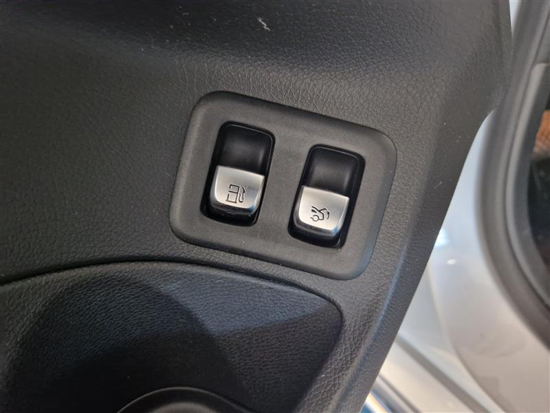 Mercedes-benz C 300 E 4MATIC A AVANTGARDE EQ. TAKUU 24KK/40TKM