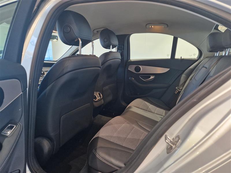 Mercedes-benz C 300 E 4MATIC A AVANTGARDE EQ. TAKUU 24KK/40TKM