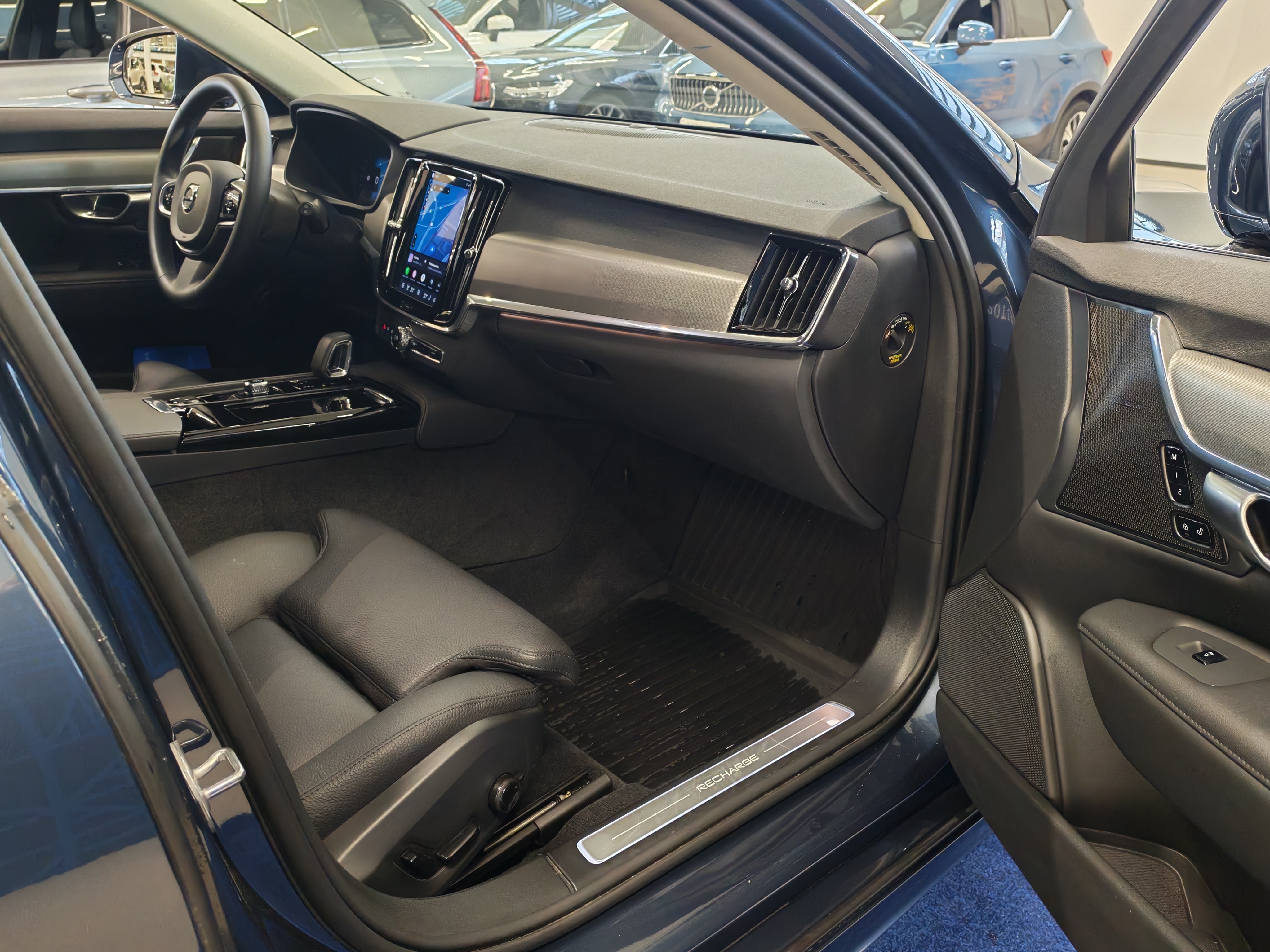 Volvo V90 T6 AWD LONG RANGE PLUS BRIGHT TAKUU 24KK/40TKM